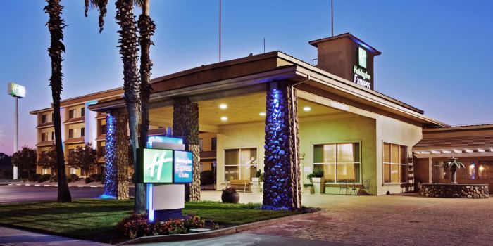 Holiday Inn Express & Suites Corning