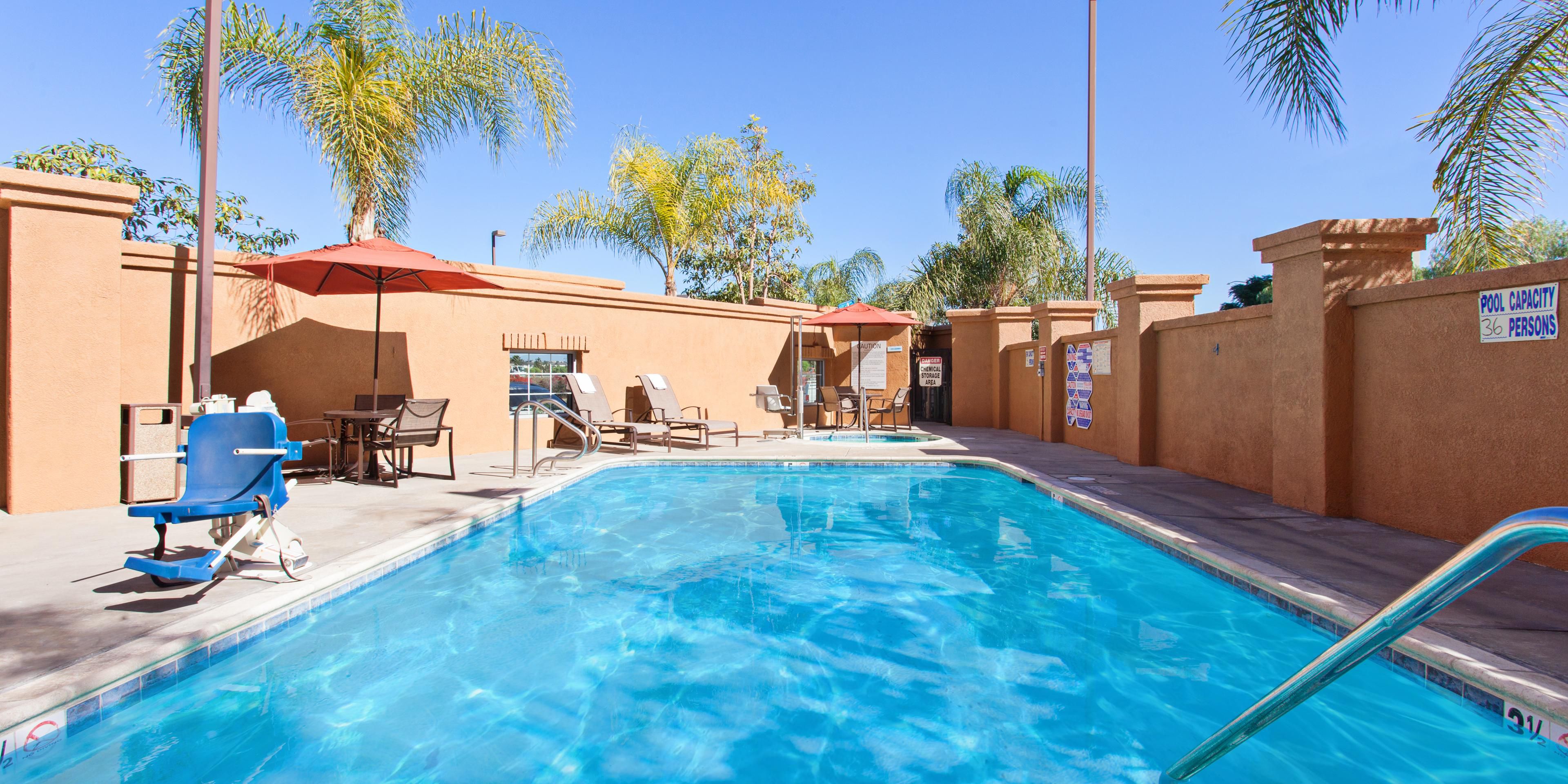 We are the best selection for hotels with a pool in Corona, CA and near Riverside! Our outdoor swimming pool is open, and we would love to welcome you for a refreshing swim. 