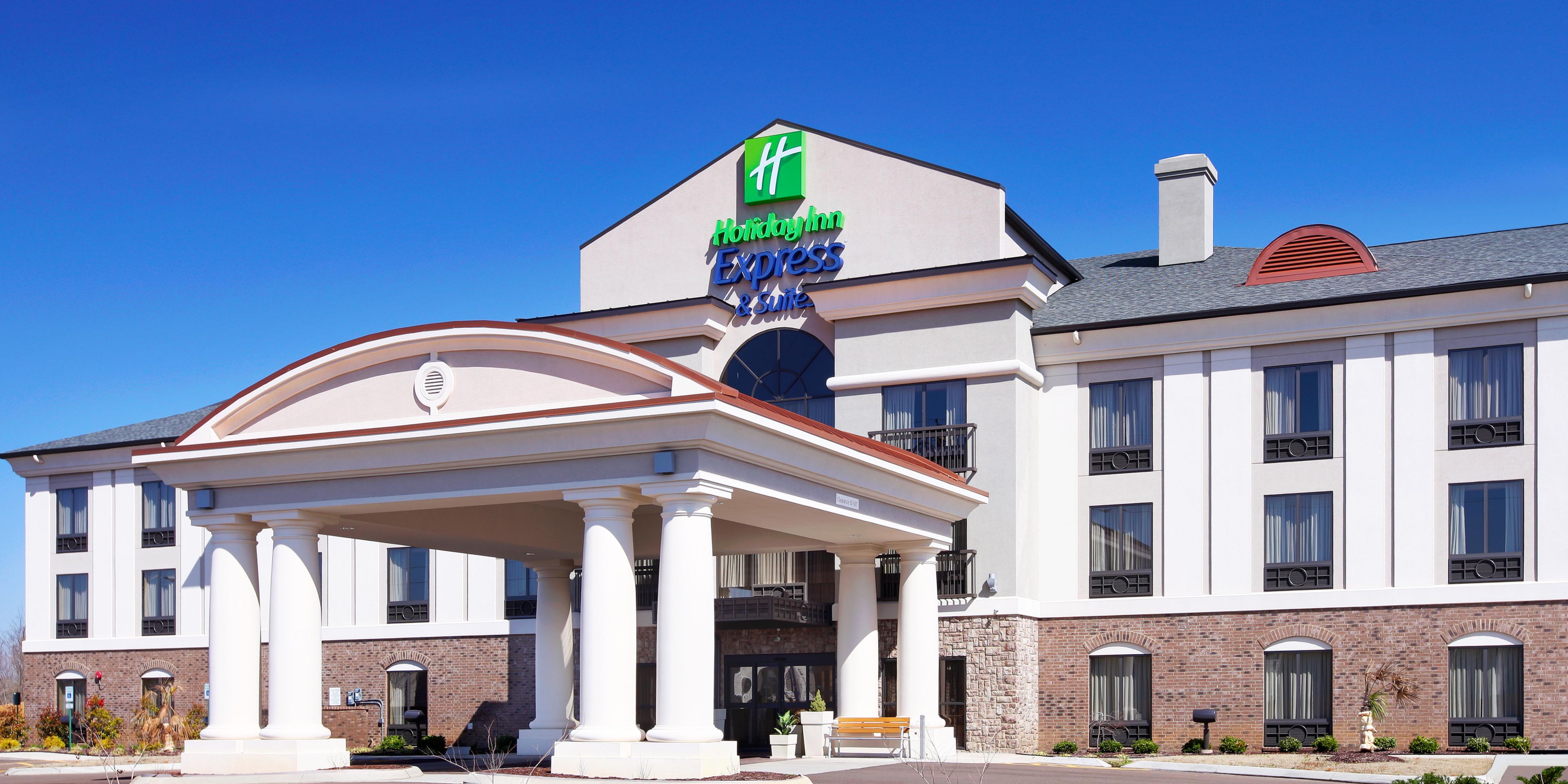 Holiday Inn Express & Suites Covington