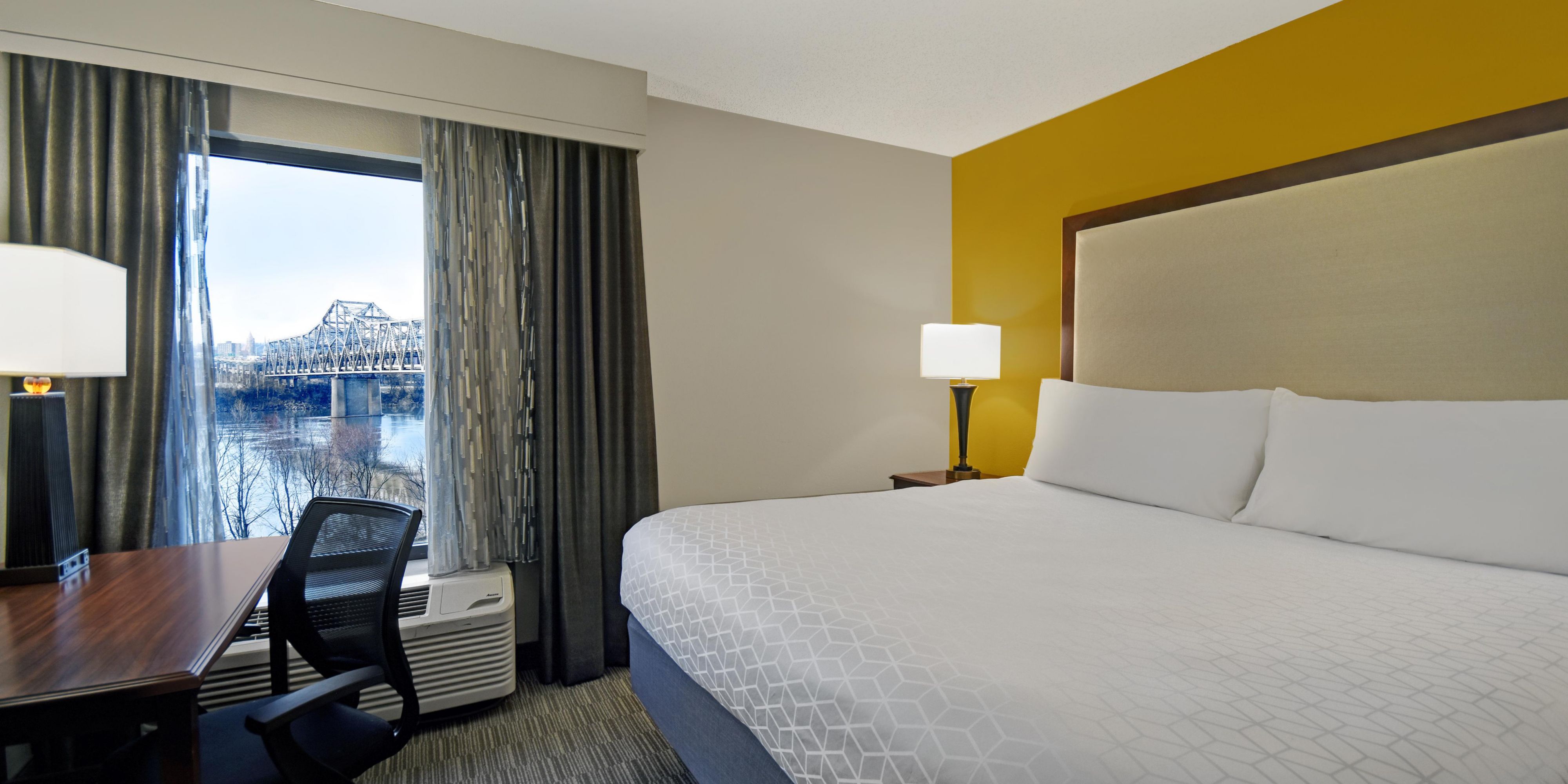 Take a virtual tour of the Holiday Inn Express & Suites Cincinnati Riverfront!