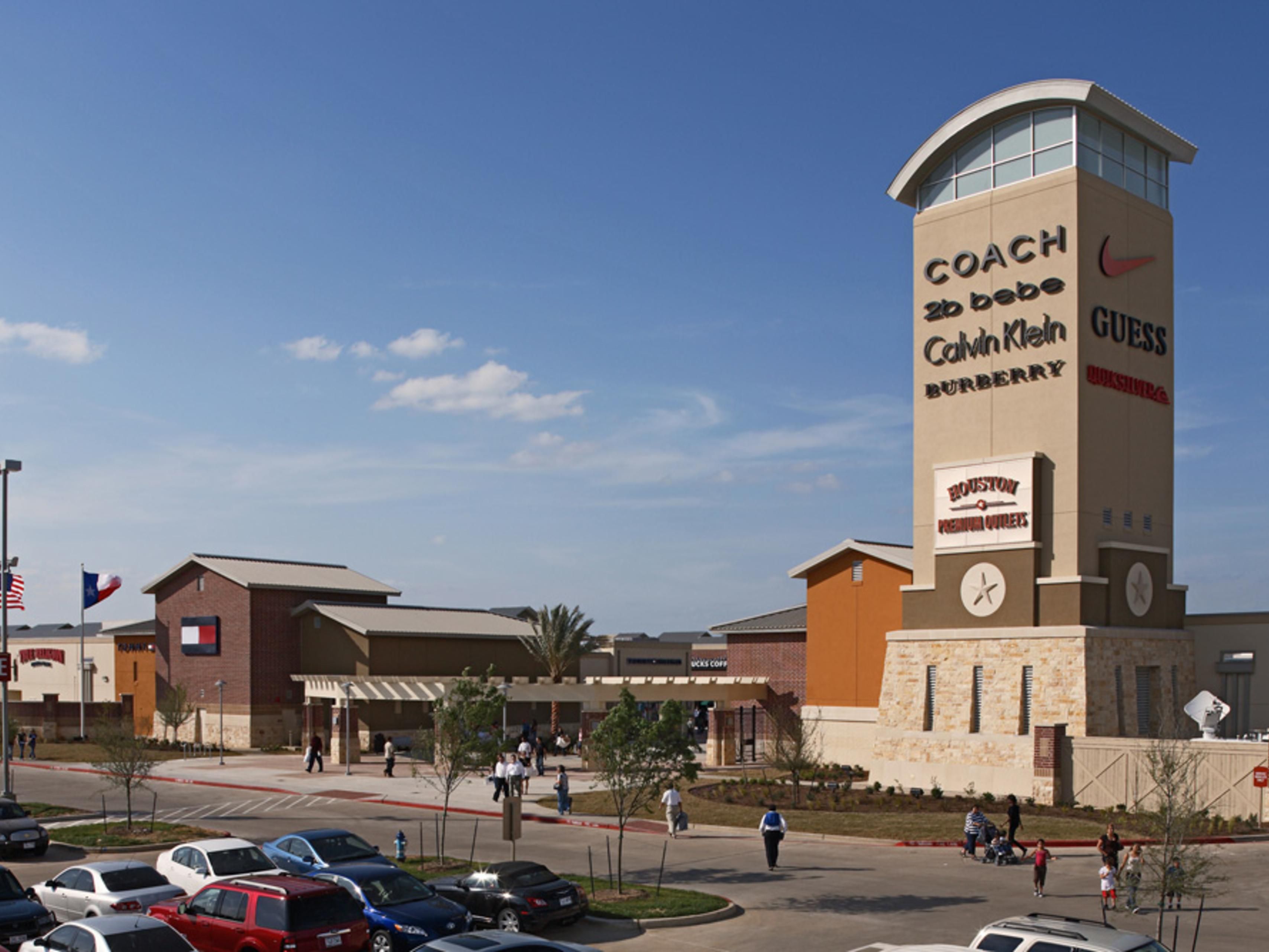 Love to shop? Our hotel sits adjacent to Houston Premium Outlets. All of the best shopping in Houston is just a few steps away when you stay with us! Call us today to reserve your shop and stay package, and get a $25 outlets gift card included with your stay! 