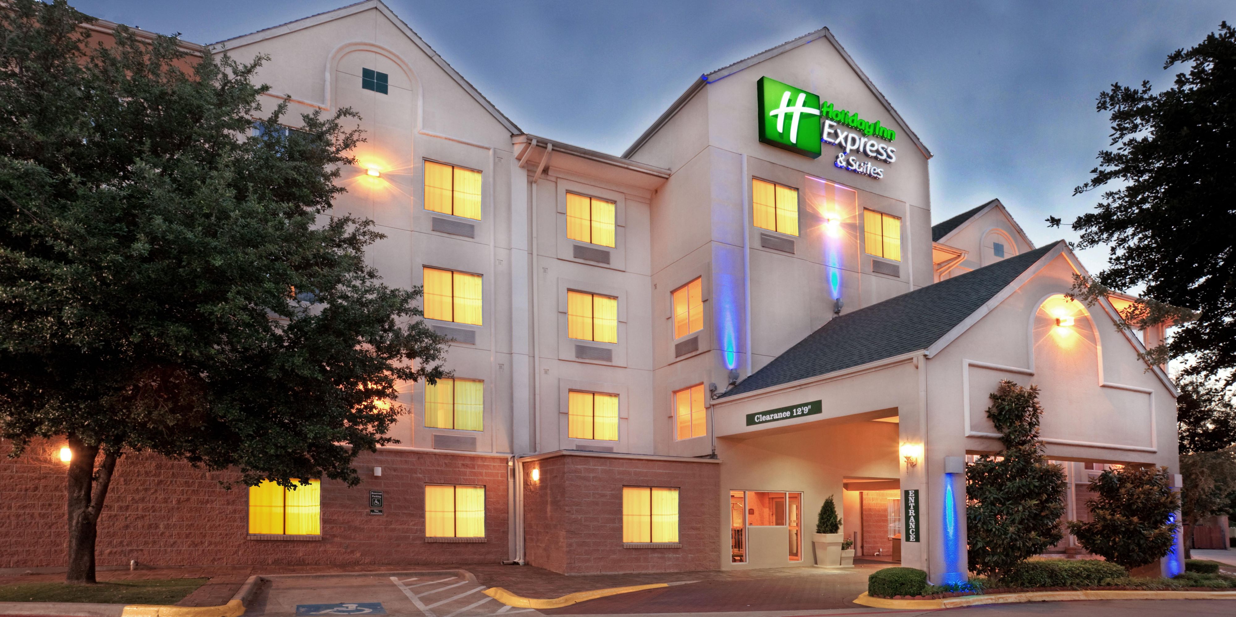 Holiday Inn Express & Suites DALLAS PARK CENTRAL NORTHEAST