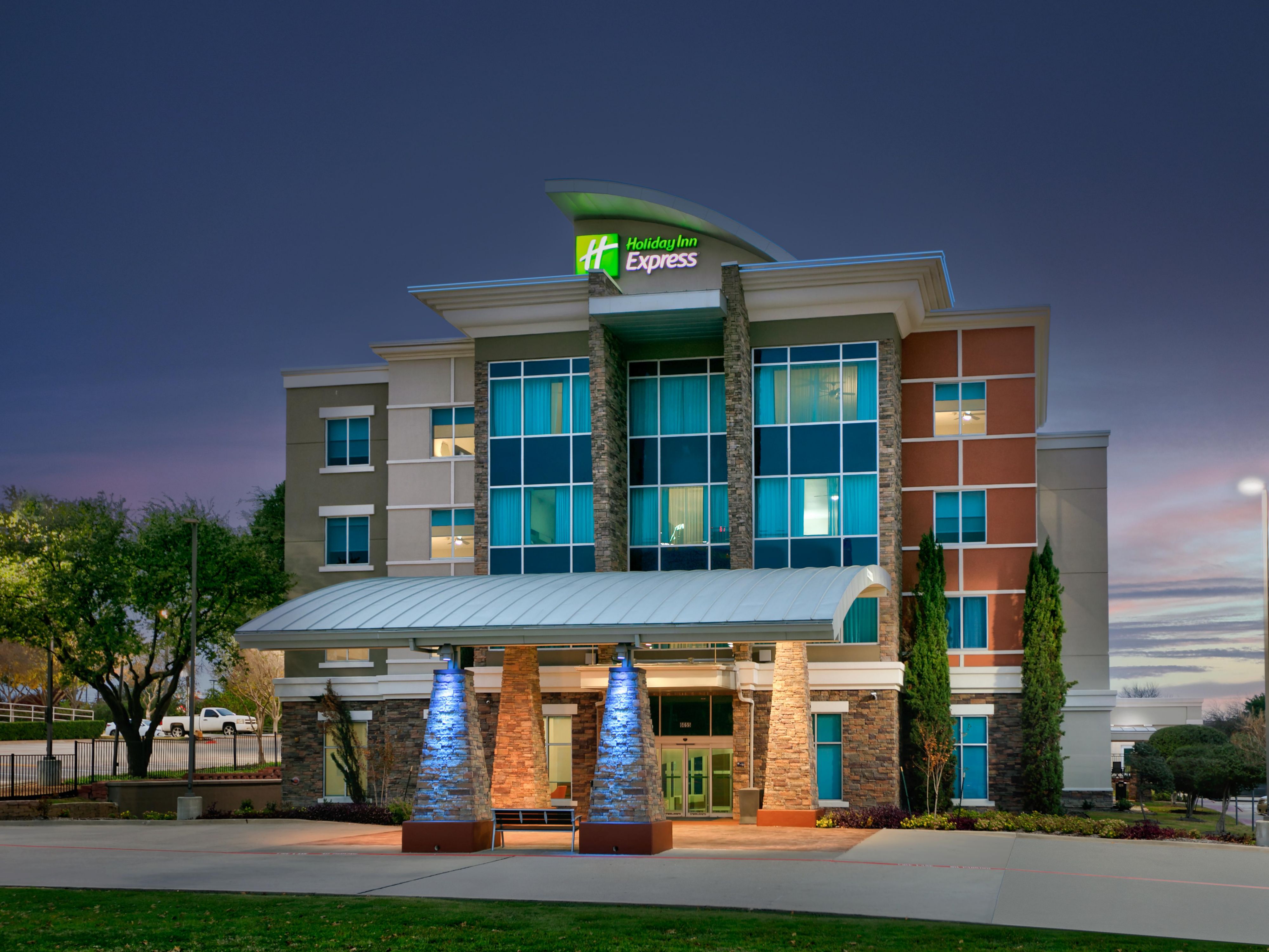 Dallas Hotels  Top 68 Hotels in Dallas, Texas by IHG