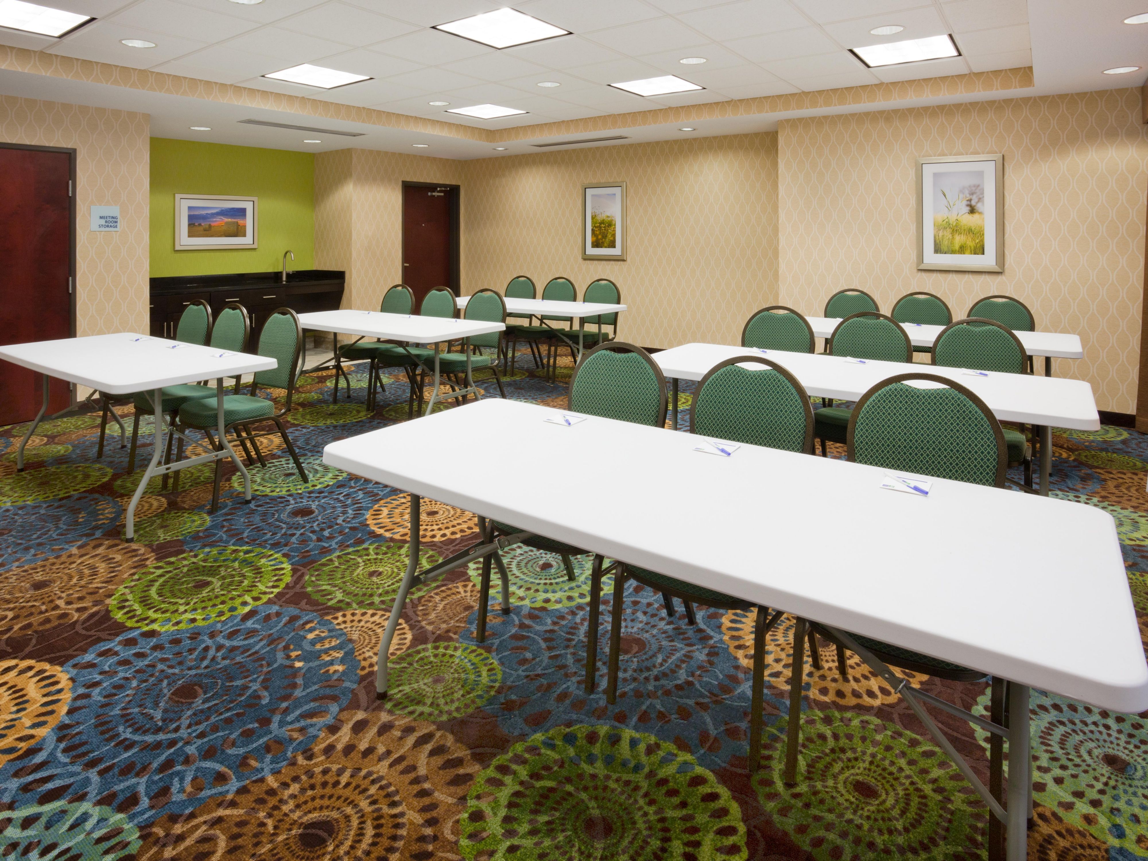 Do you need meeting space in the Quad Cities Area? Let us help. Our event space can hold up to 40 people. We are an ideal meeting space if you are traveling to Davenport, since ware are near several major businesses including John Deere and Rock Island Arsenal. Give our meeting professional a call to discuss your next gathering.
