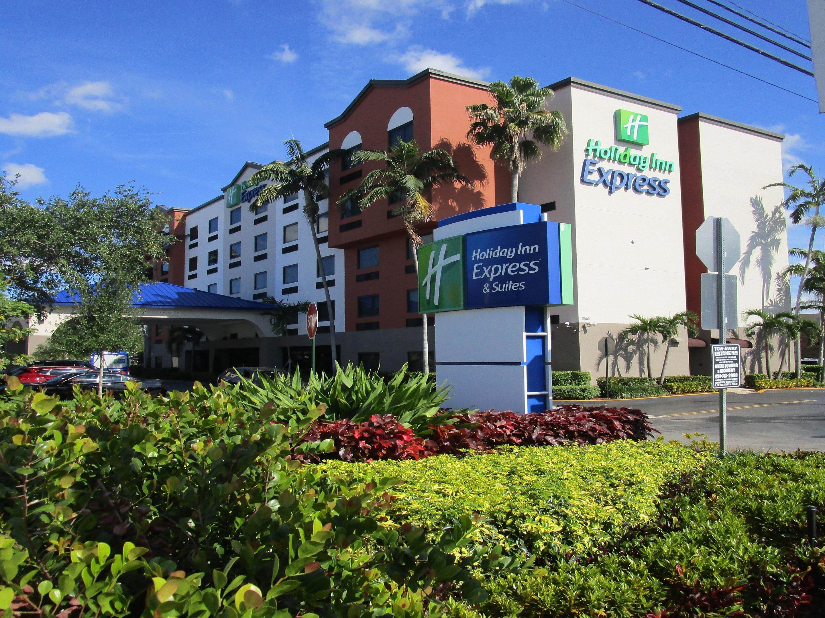 Davie, FL Hotels | Holiday Inn Express & Suites Fort Lauderdale Airport ...