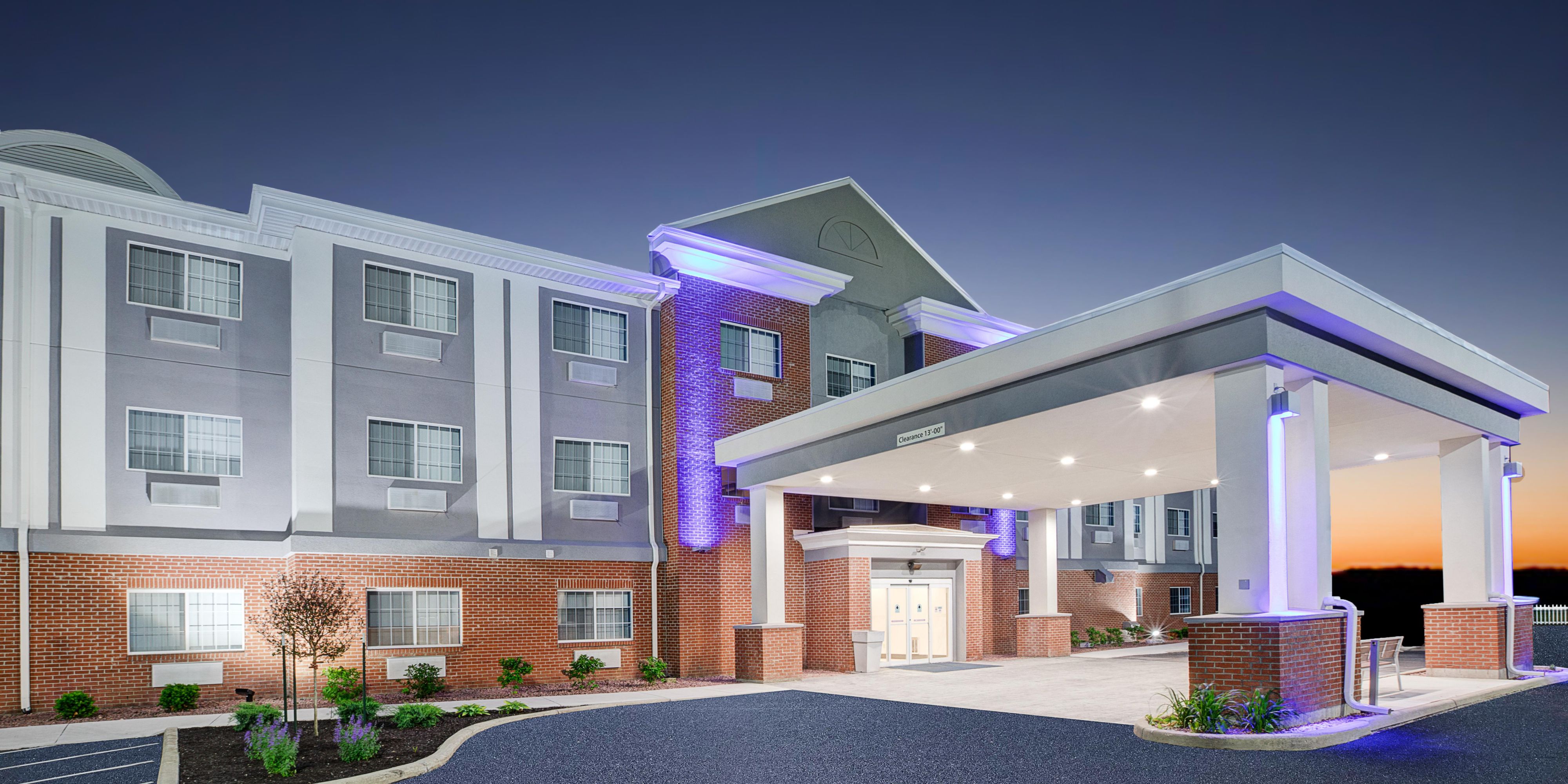 Holiday Inn Express & Suites Defiance