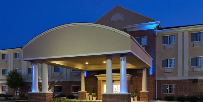 Holiday Inn Express & Suites Defiance