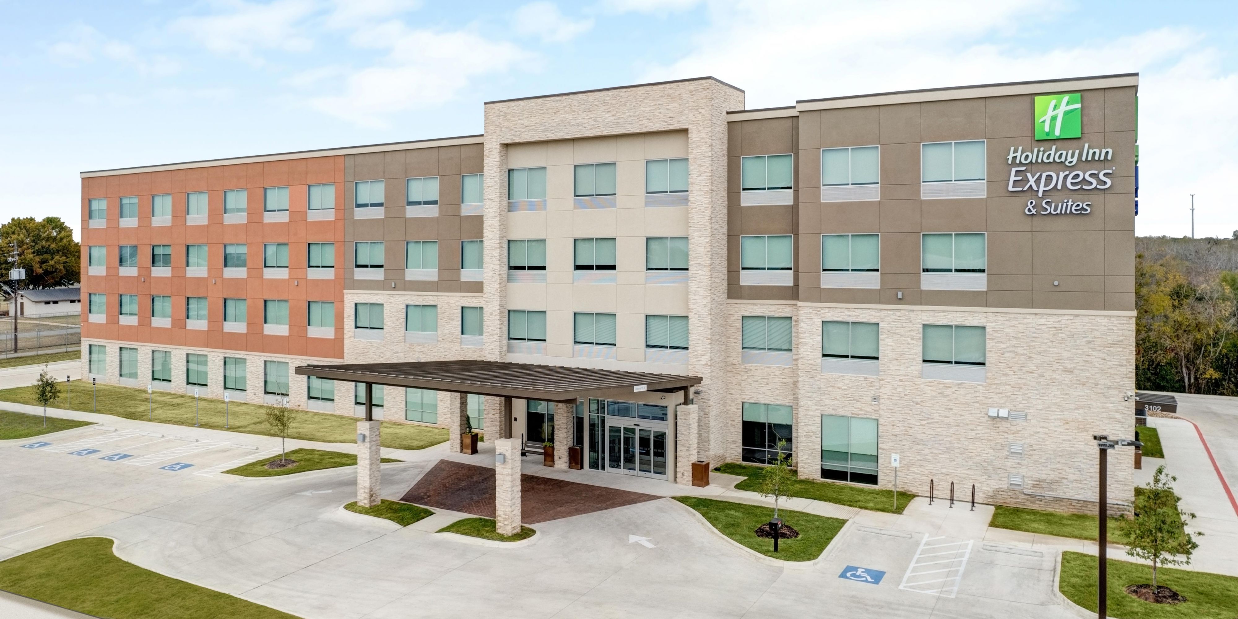 Holiday Inn Express & Suites Austin Airport East