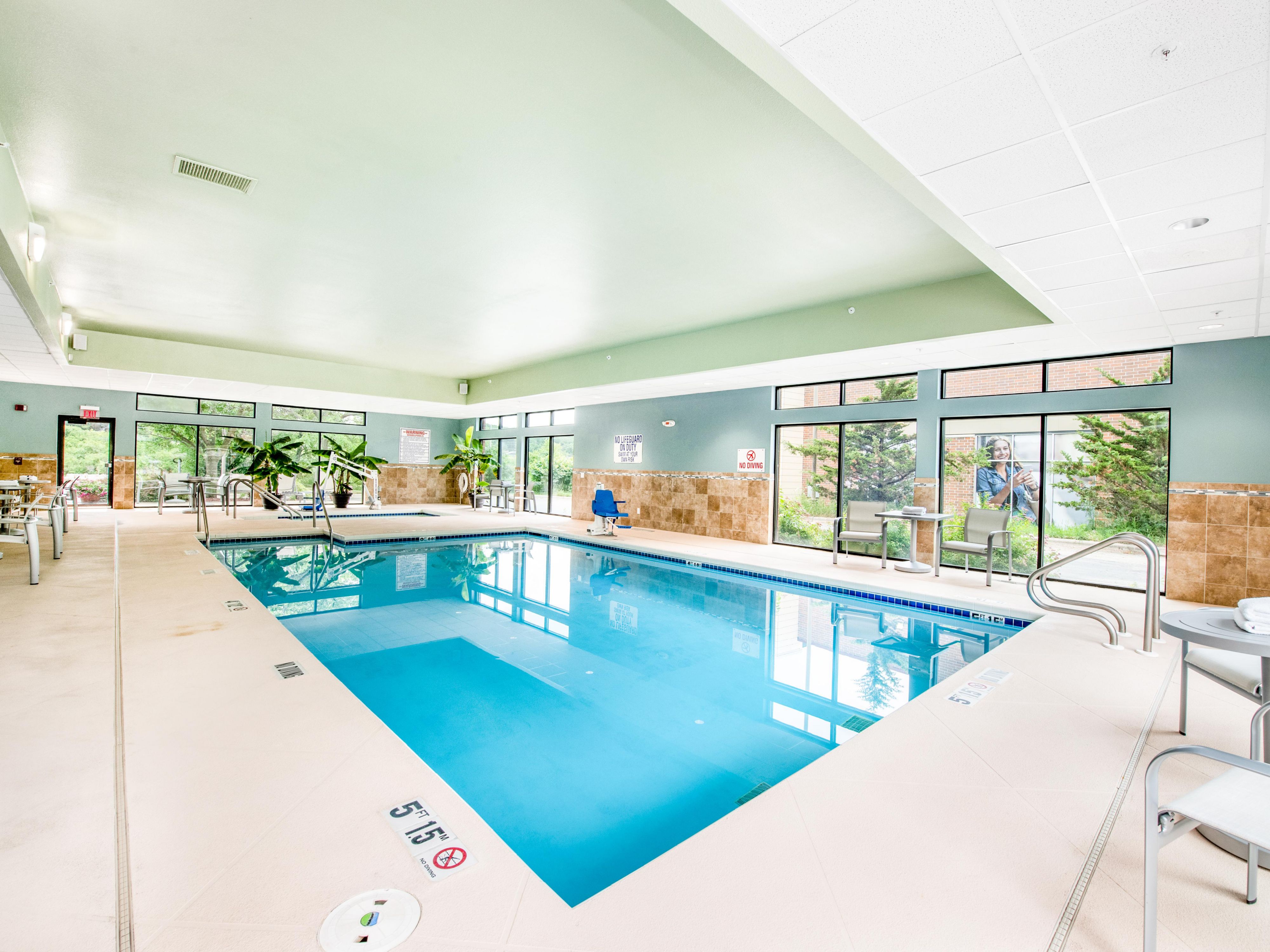 Swimming Pool & Whirlpool