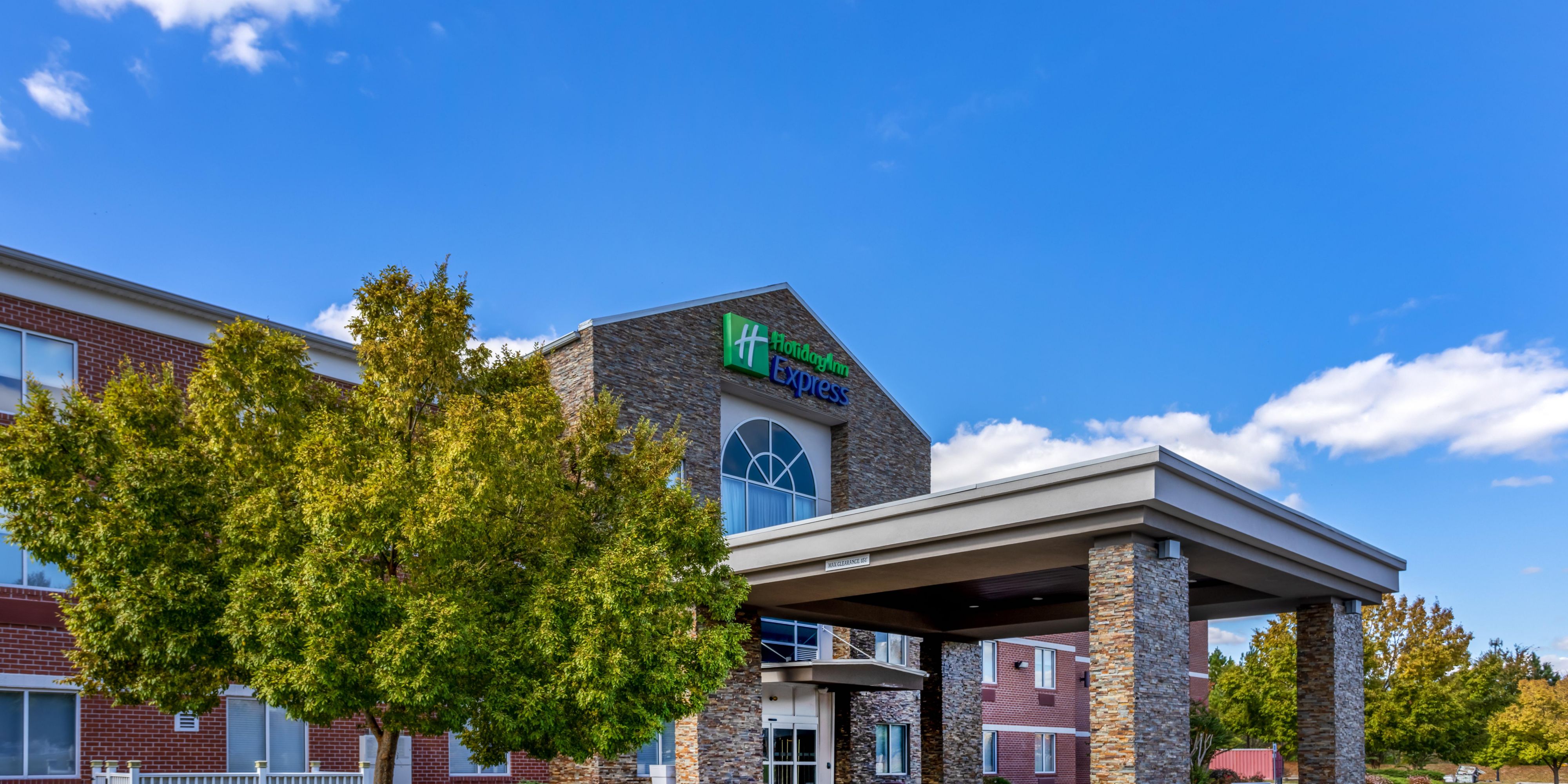 Holiday Inn Express & Suites Salisbury Delmar