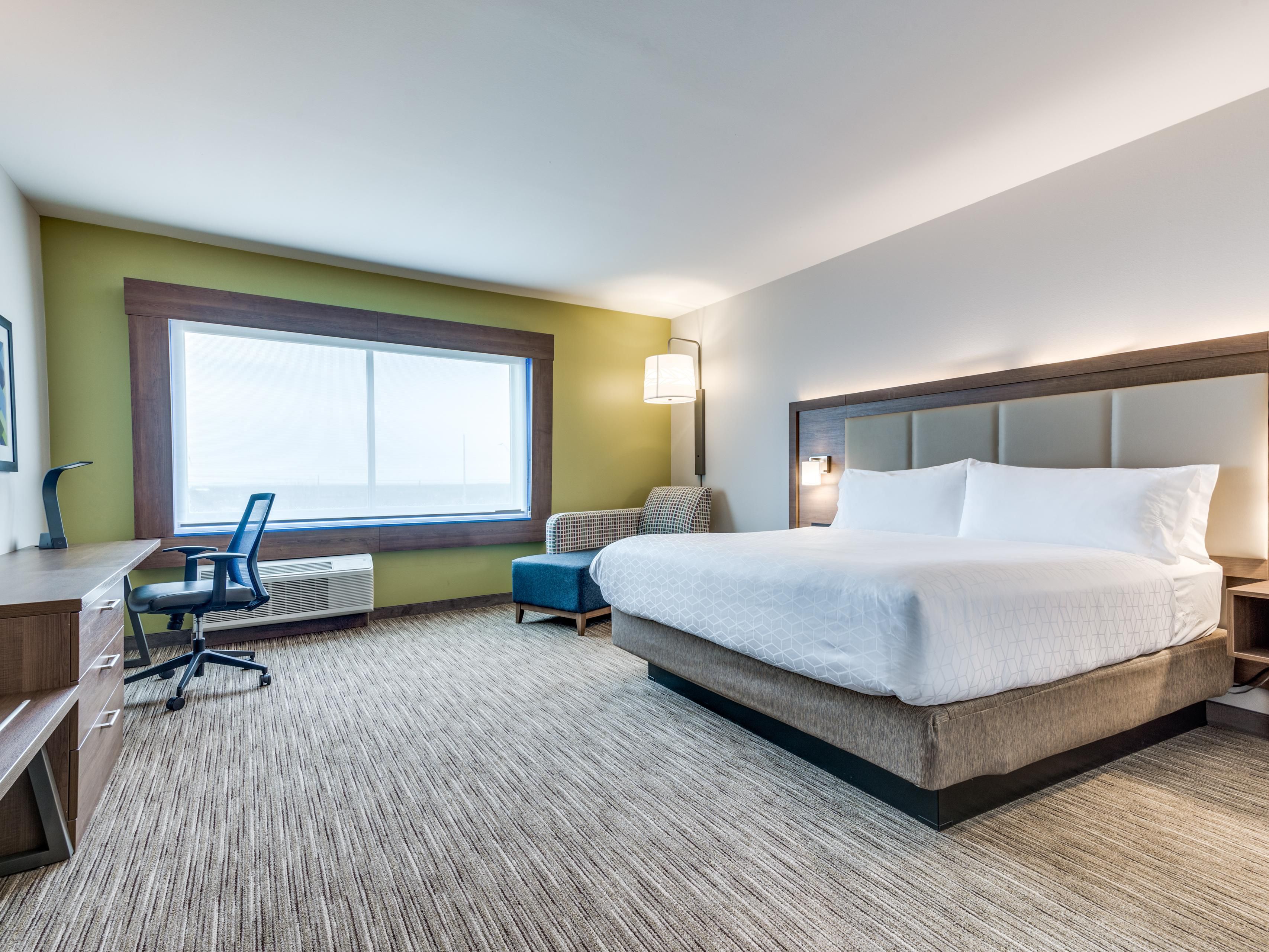 Holiday Inn Express And Suites Denton South, an IHG Hotel - hotel rooms