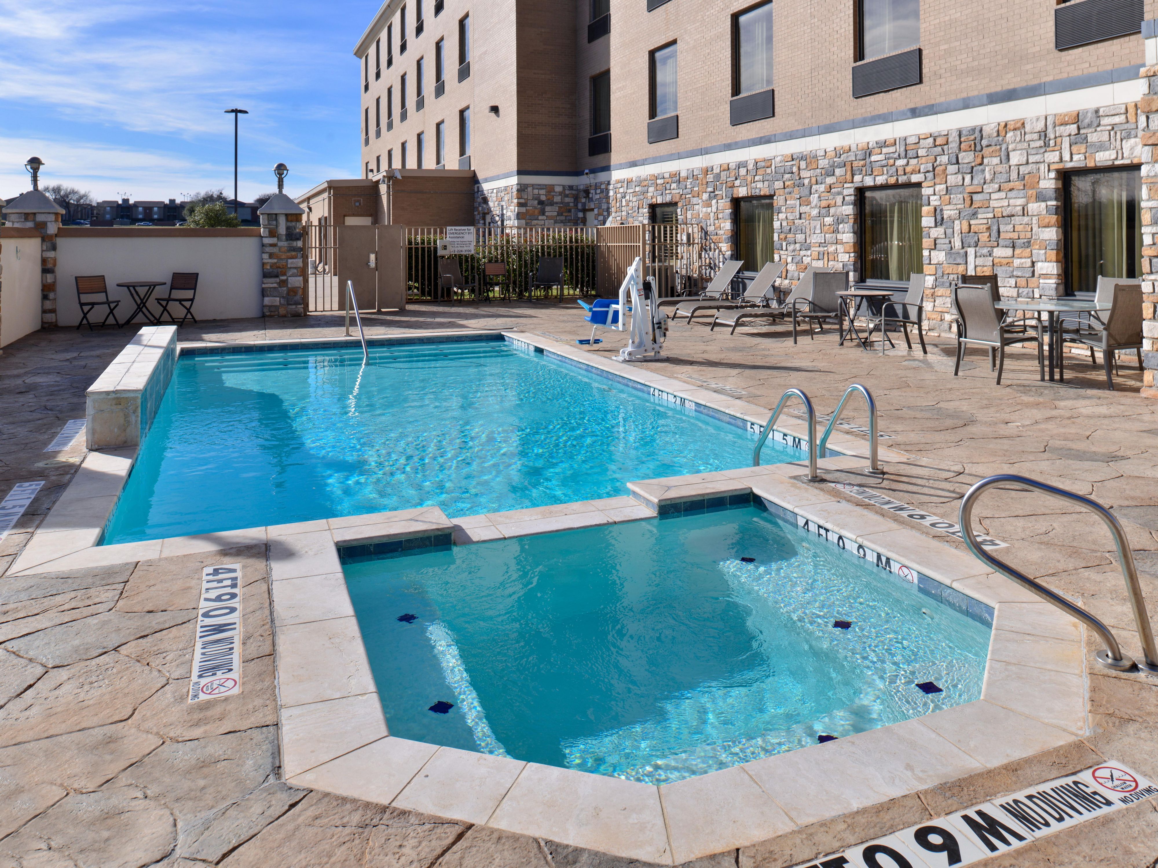 Have a morning or afternoon dip in our outdoor pool.