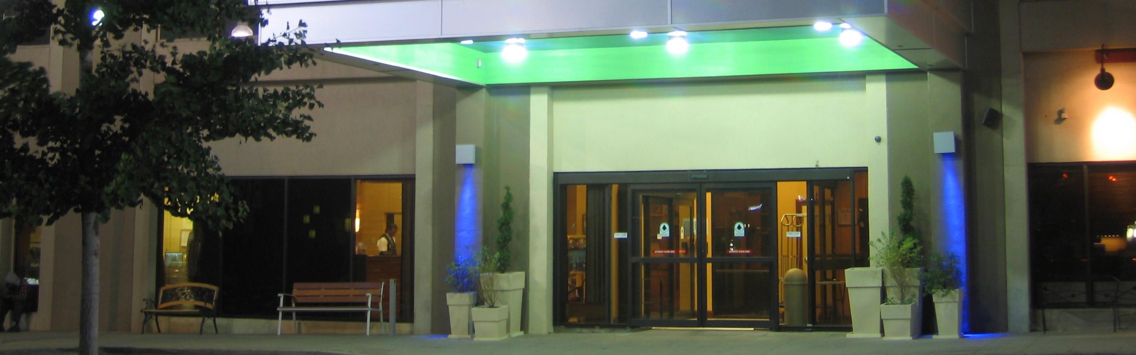 $hotelInfo.mediaDetails.welcomePhotos.primaryPhoto.caption}