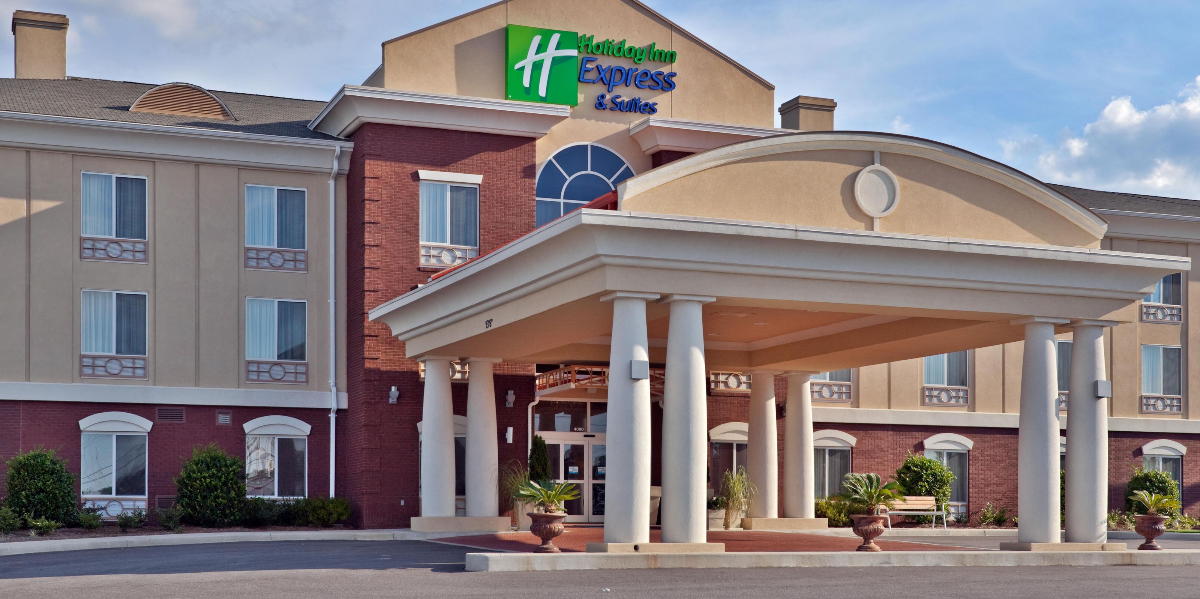 Holiday Inn Express & Suites Dothan North