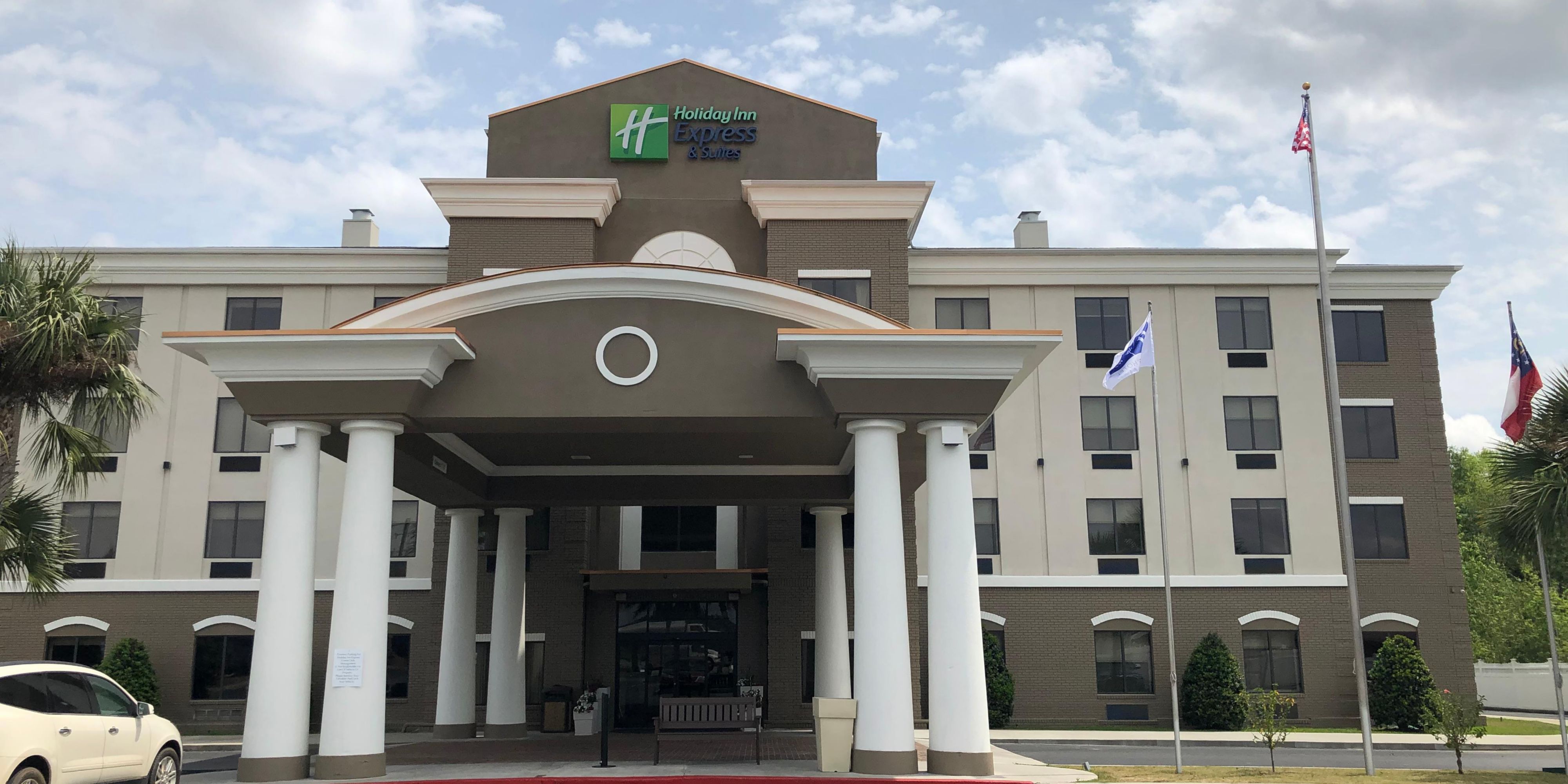 We have a Spacious Banquet Room that will accommodate up to 150 people for Special Events or even a Simple, Special Wedding, Anniversary, or Reunion. Also on site we have a Board room that seats 8 to 10 people , that is often used for Depositions, or Businessmen just getting together for a quick briefing.