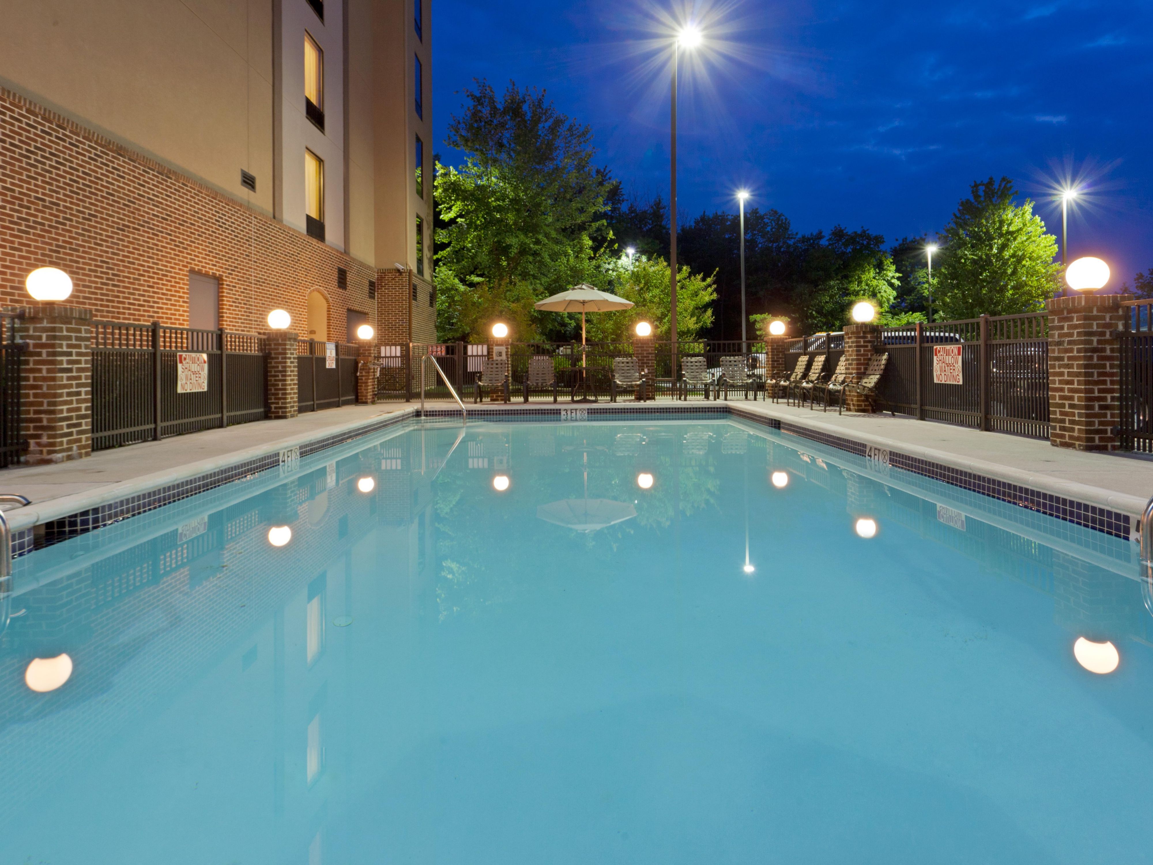 Bring your swimsuit and take a relaxing dip in our outdoor pool. Open Memorial Day Weekend through Labor Day Weekend.
