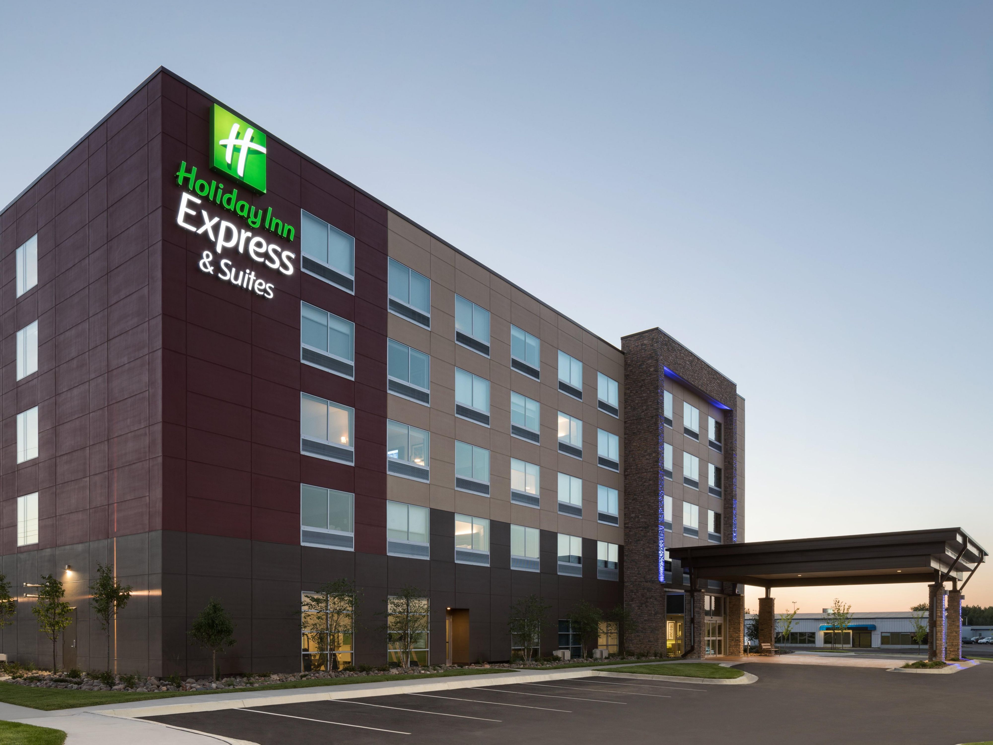 Duluth, MN Lodging Holiday Inn Express & Suites Duluth North Miller