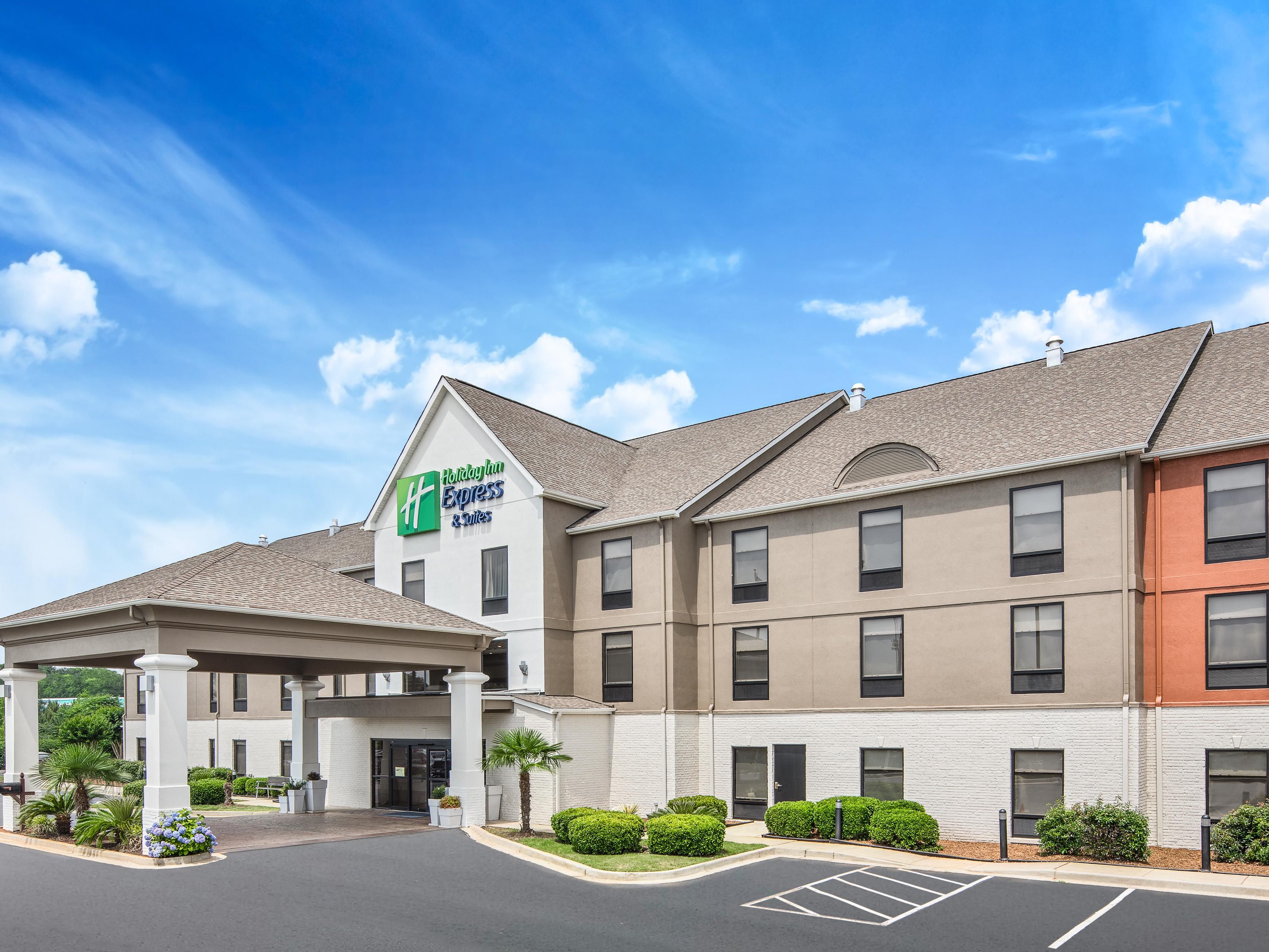 Holiday Inn Express & Suites I-26 & Us 29 At Westgate Mall - Spartanburg