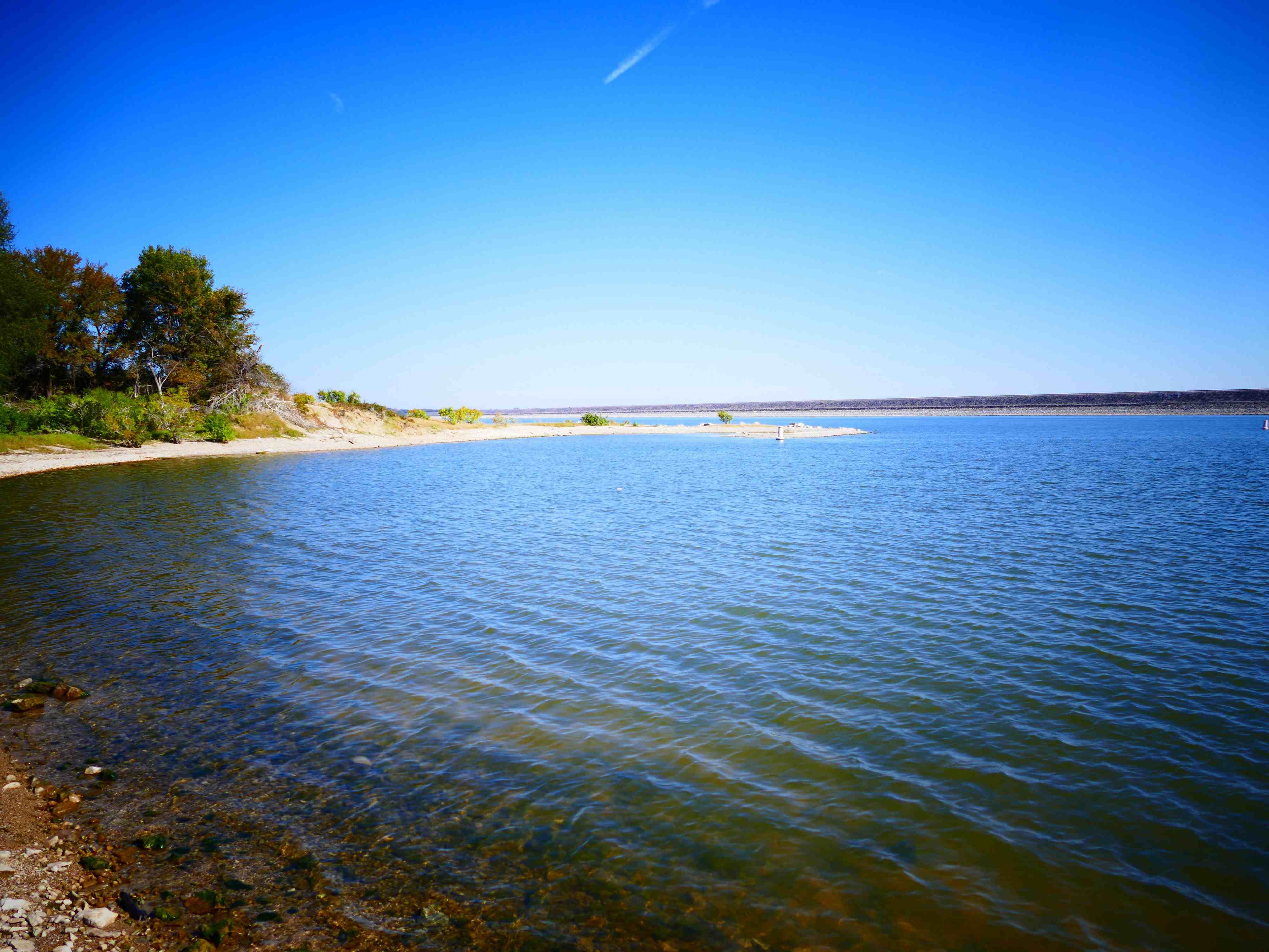 Enjoy natural beauty and outdoor fun at nearby Lake Texoma