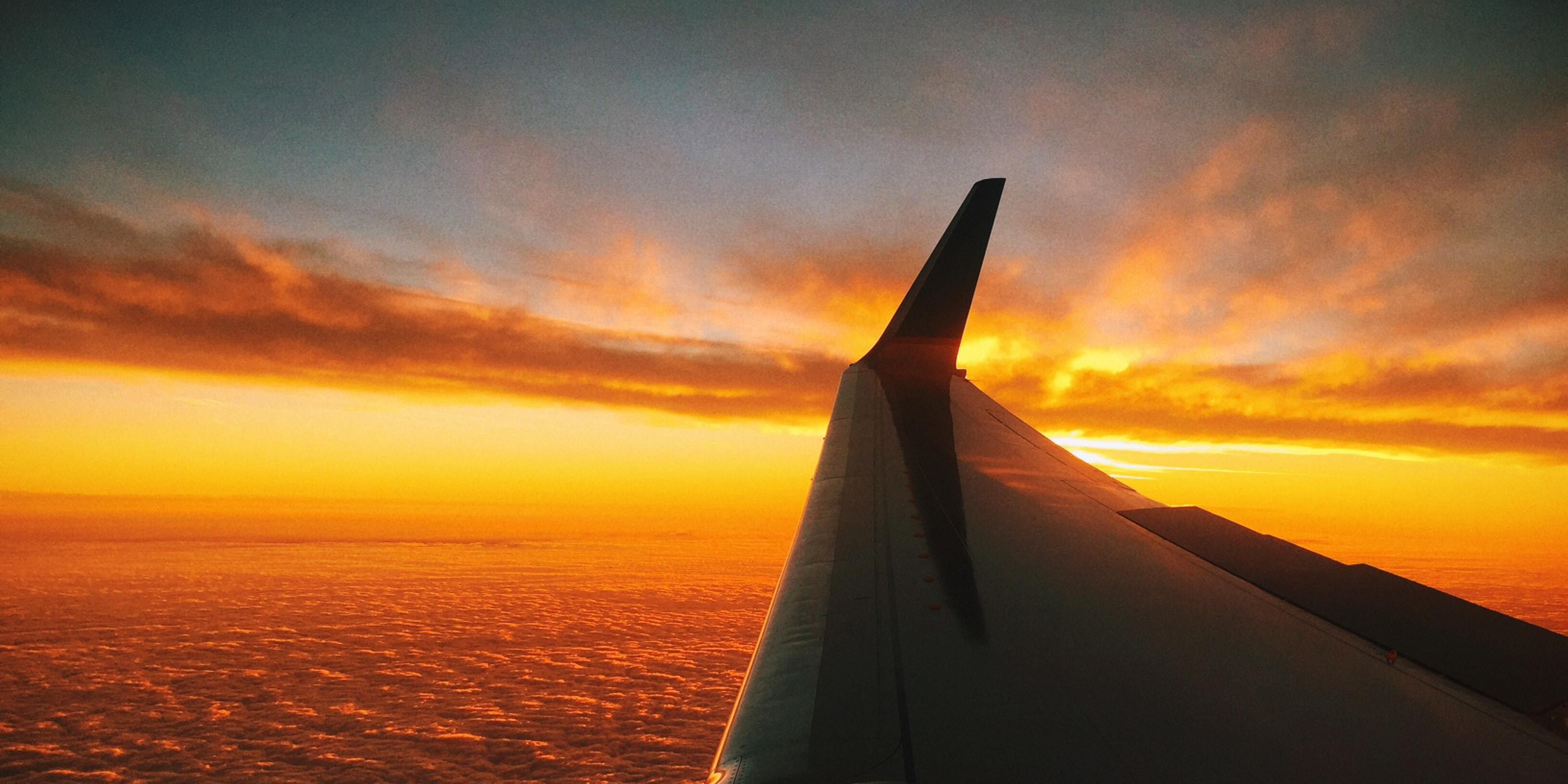 Looking to stay the night before your flight? With this package, you can stay with us and park your car for up to SEVEN days with no additional charge