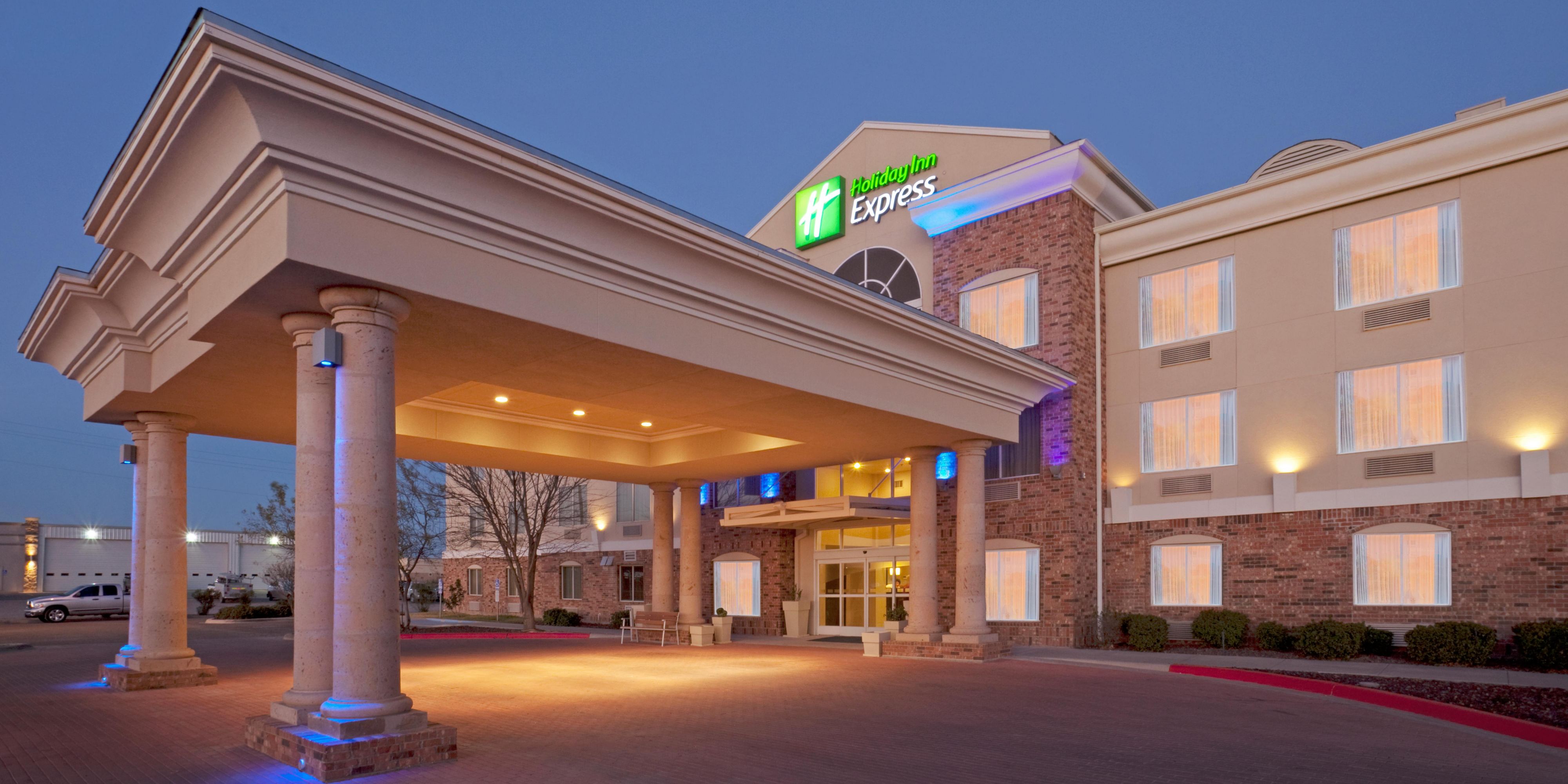 The Saddle Rack and the Holiday Inn Express Eagle Pass partner up to offer a special room rate on Friday and Saturday nights. We’ll even take care of transportation to and from the venue with our complimentary shuttle service. 