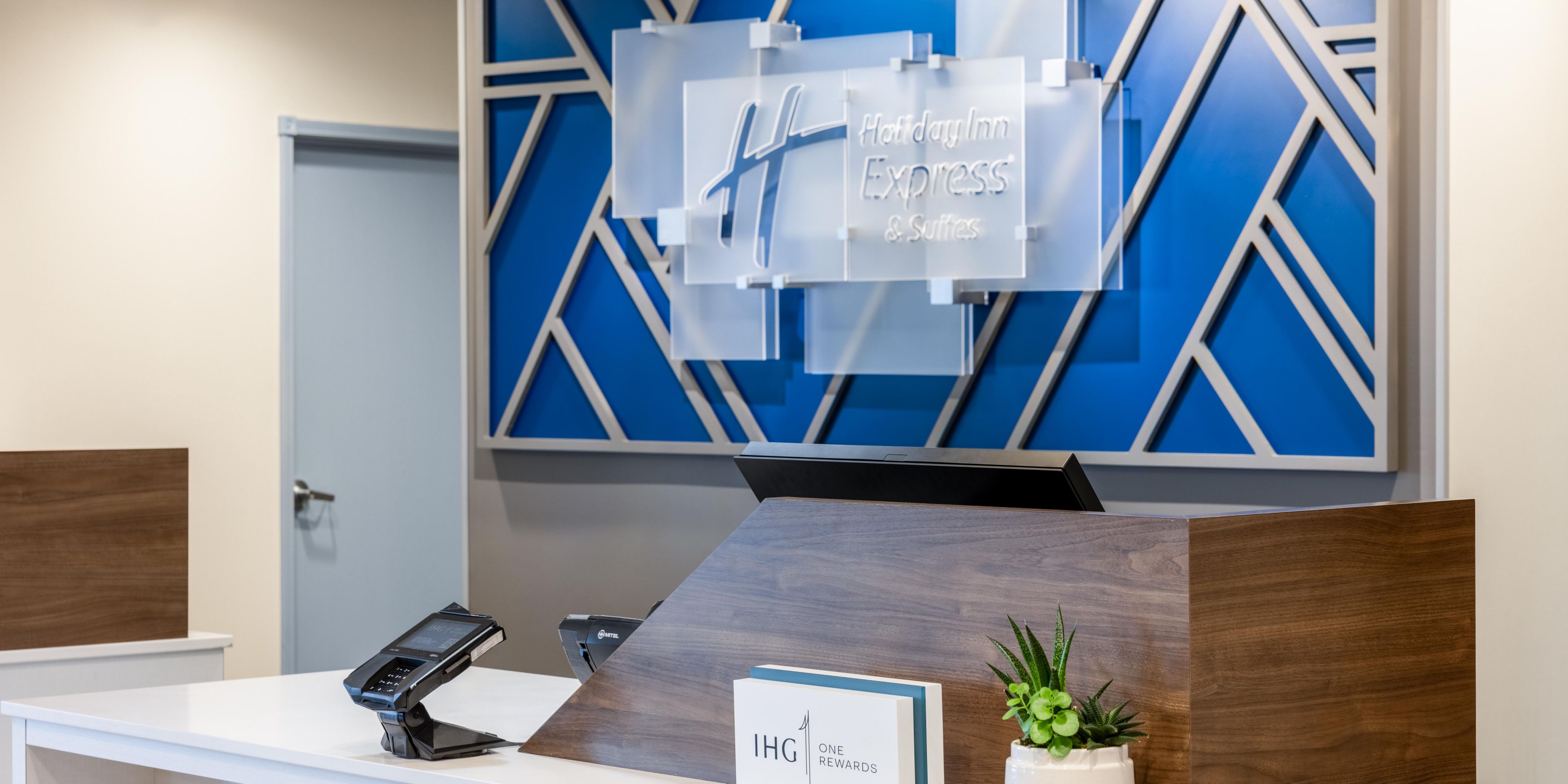 Holiday Inn Express & Suites Dewitt (Syracuse)
