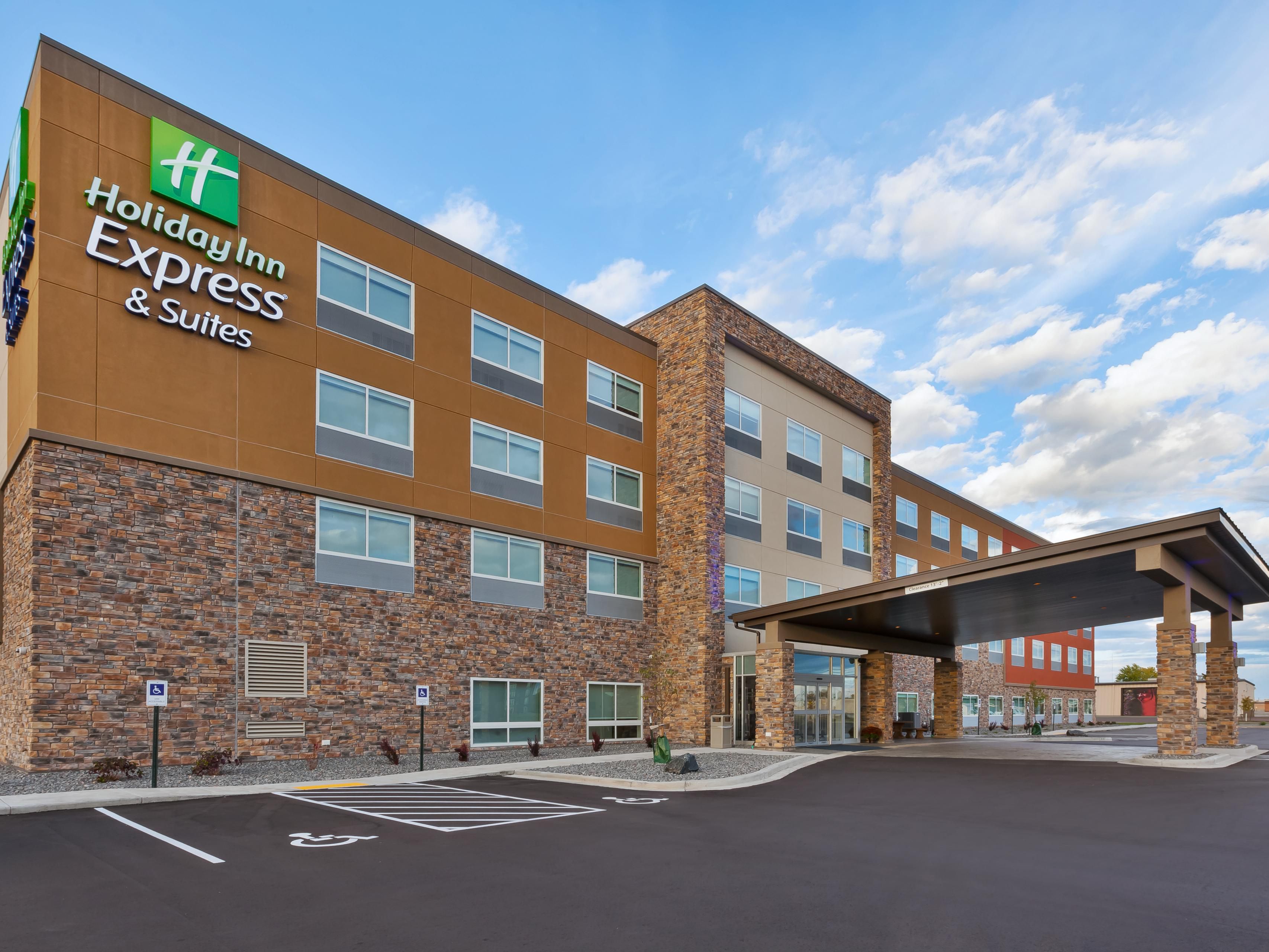 Chippewa Falls Hotels Top 5 Hotels in Chippewa Falls Wisconsin