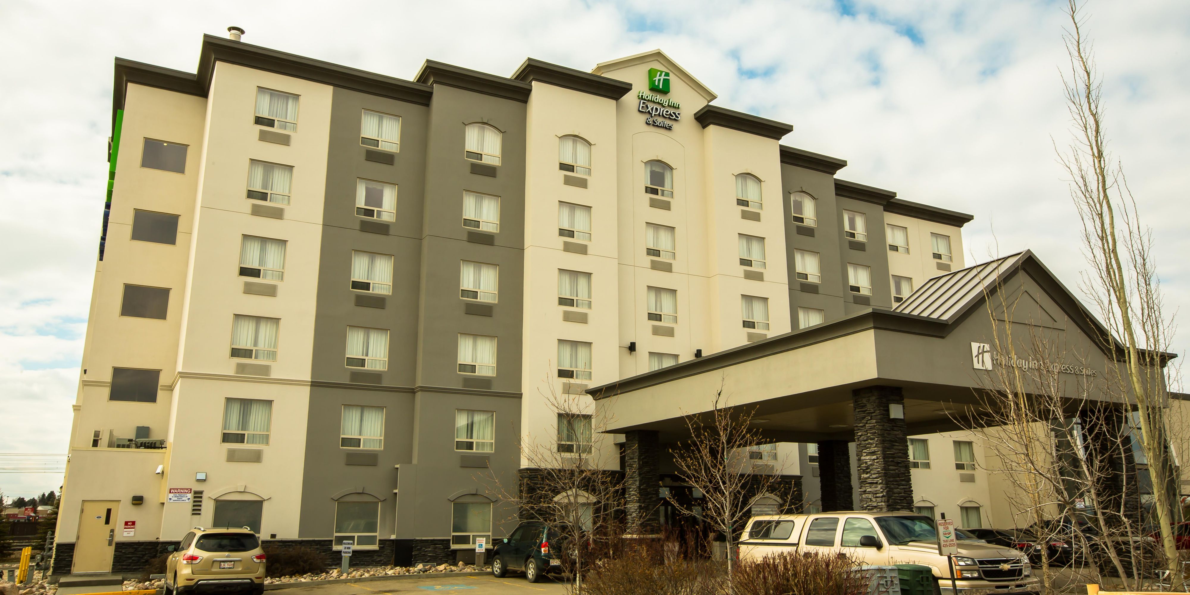 Enjoy an easy commute to business and pleasure while staying at our hotel.  We are a quick commute to Sherwood Park or Fort Saskatchewan for your business appointments. Then hop on the LRT, a short walk from our hotel, to experience all downtown Edmonton has to offer in the evenings
