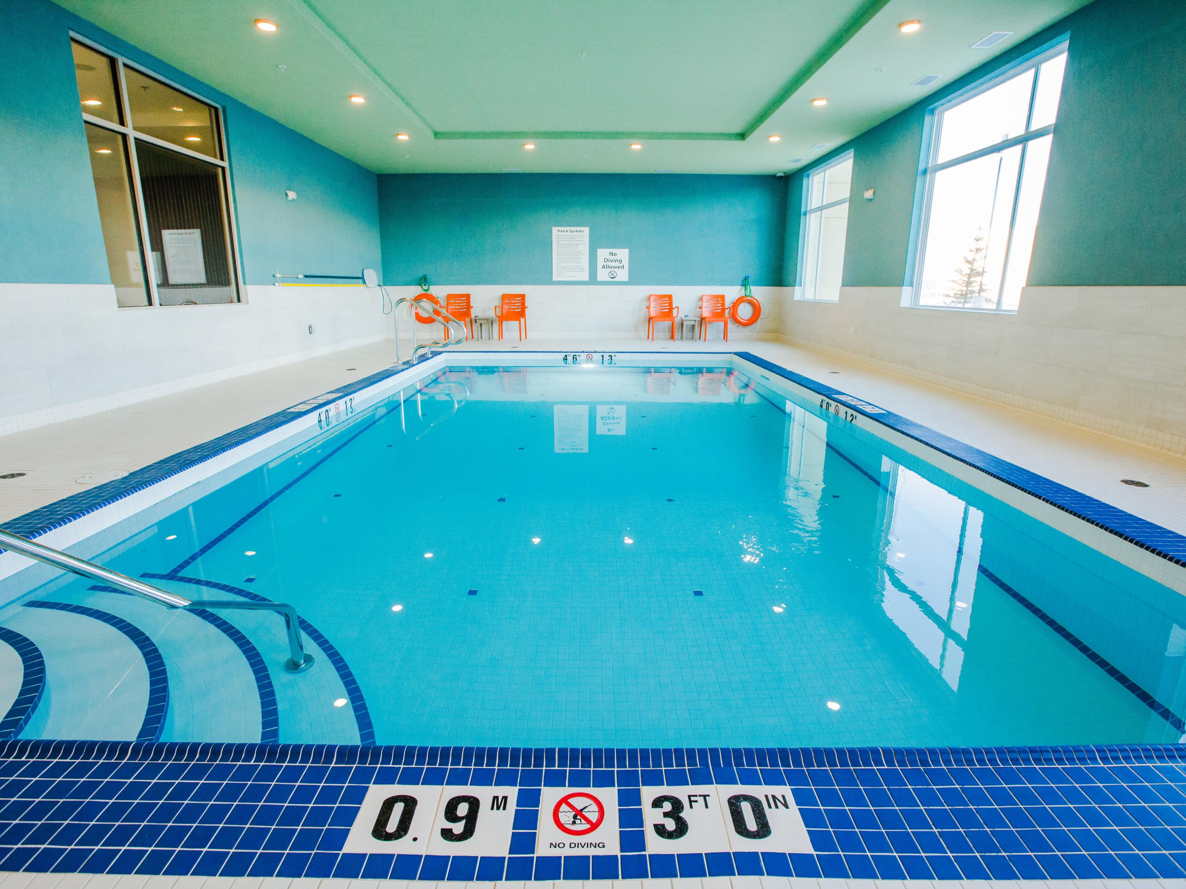 Holiday Inn Express West Edmonton Mall Area Pool & Hot Tub