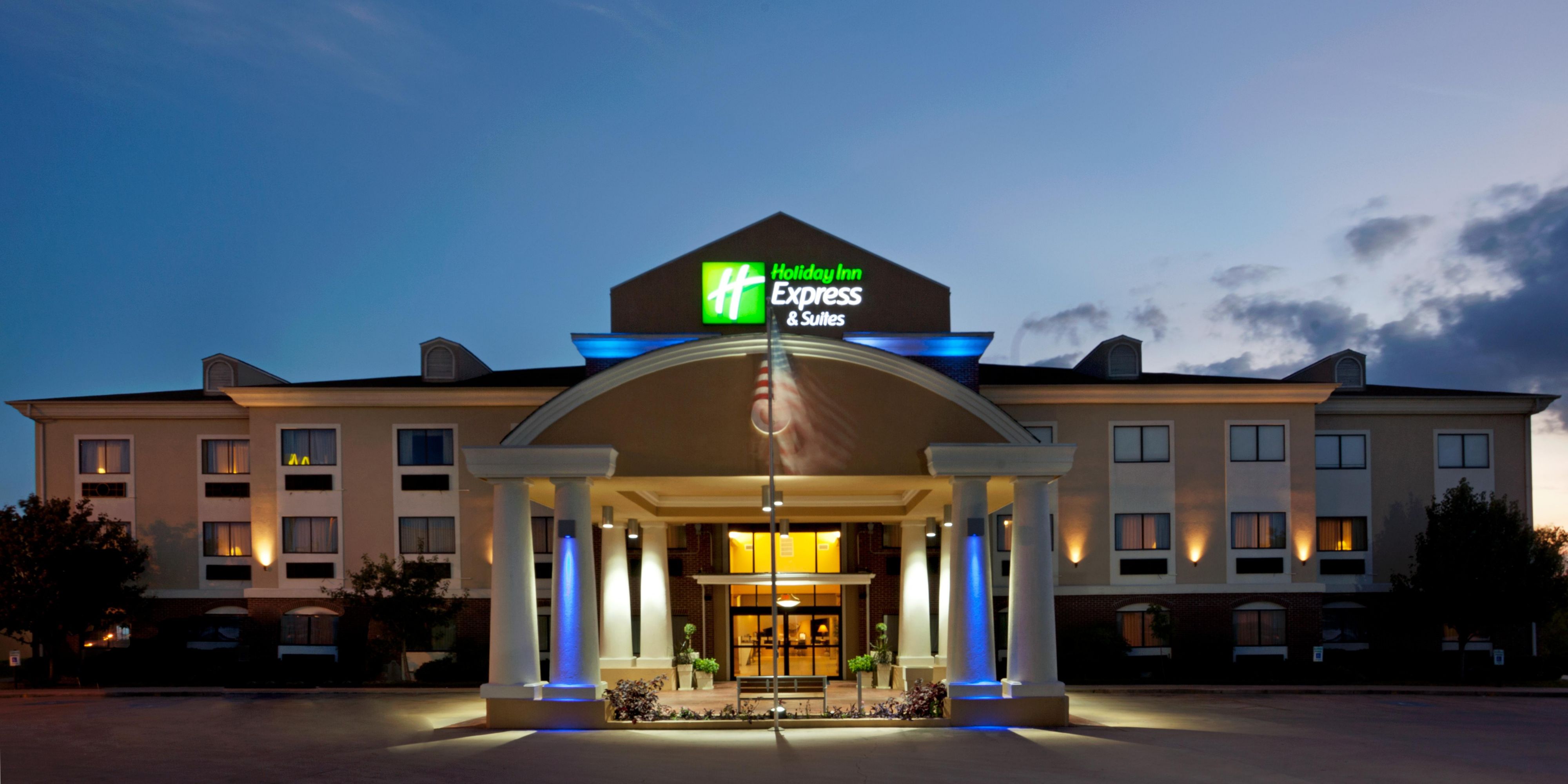 Holiday Inn Express & Suites Elgin