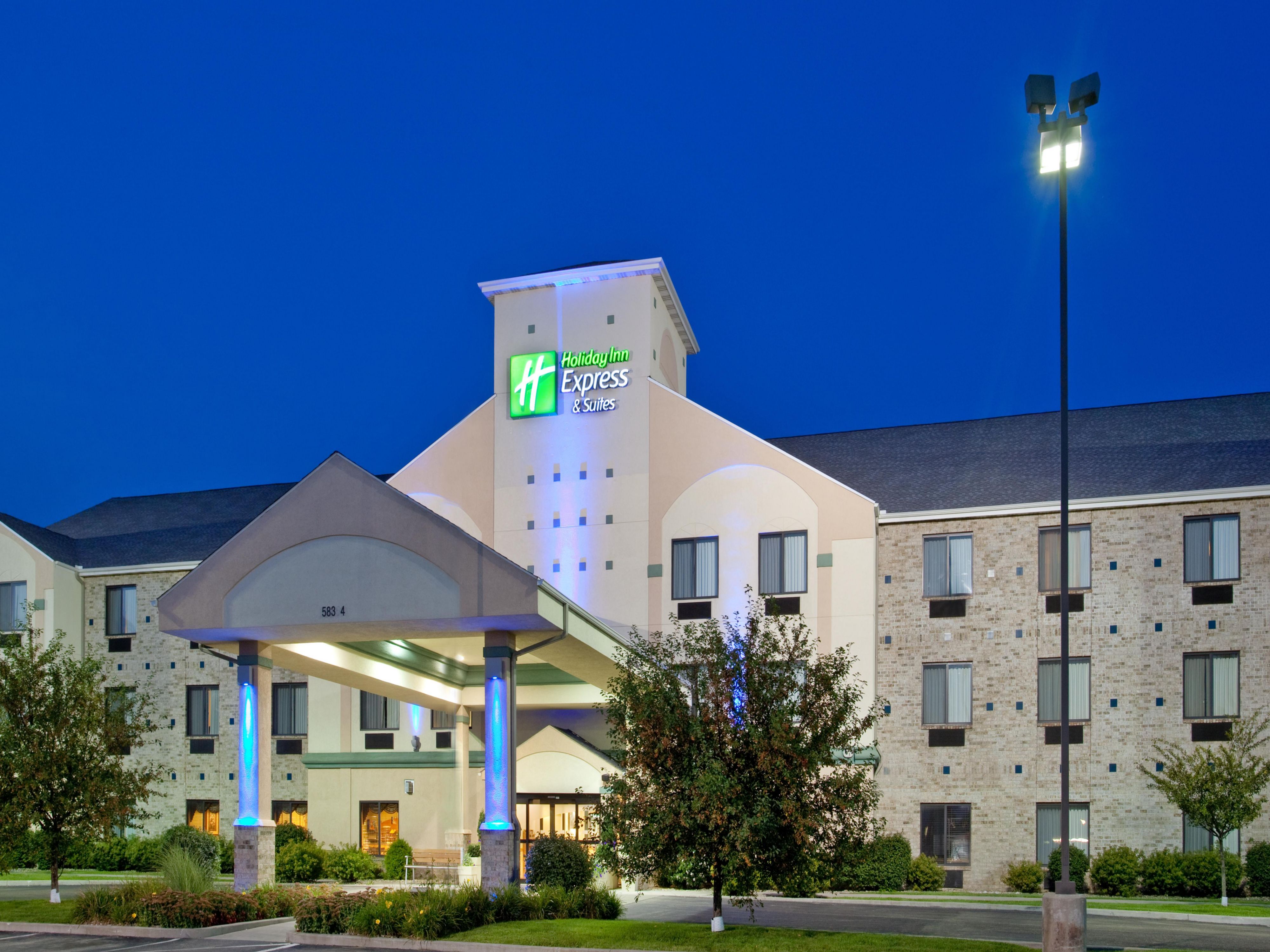 Hotels in Elkhart, Indiana | Holiday Inn Express & Suites Elkhart-South