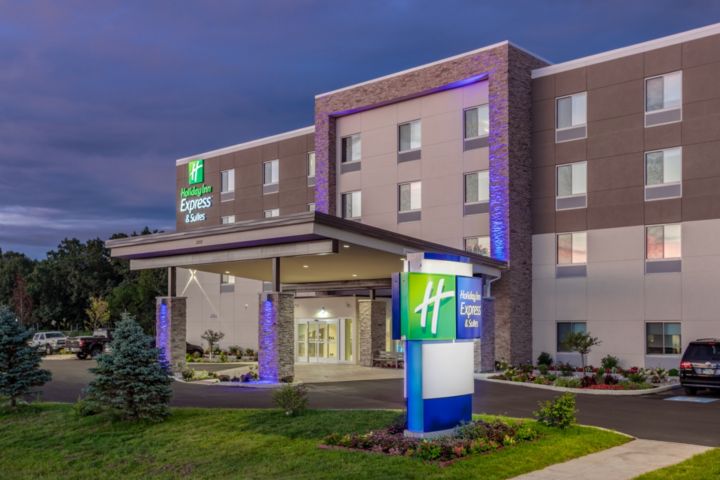 Holiday Inn Express & Suites Elkhart North