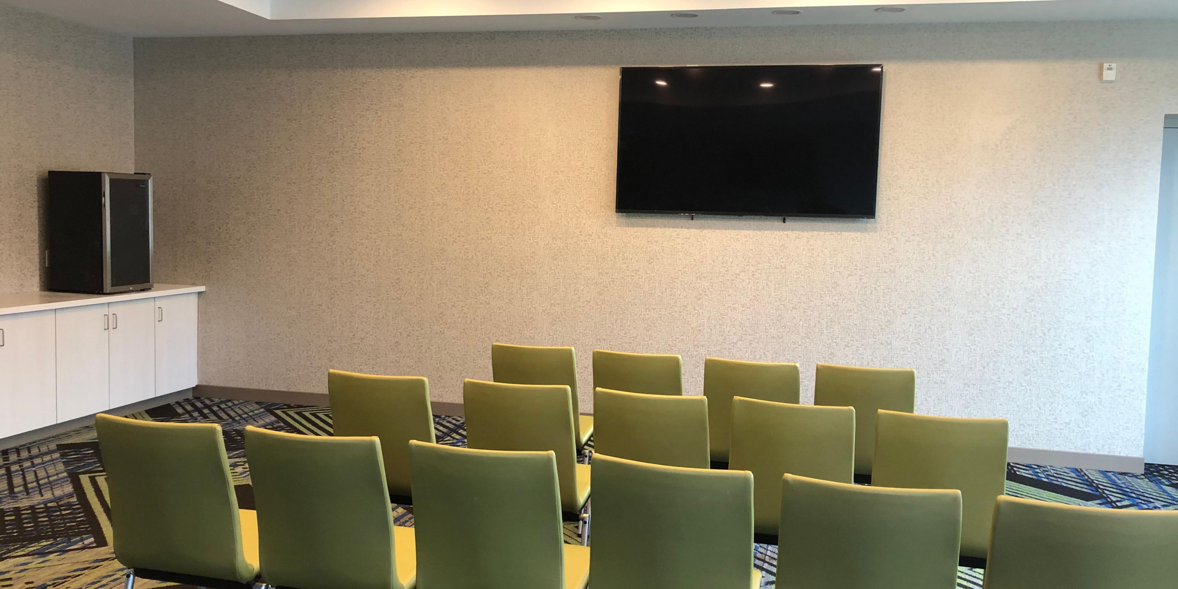 Hosting a small business meeting, sports team function, or social event in Enfield, Nova Scotia? We offer two contemporary meeting rooms totaling 990 square feet. Our fully equipped meeting spaces offer everything you need. To book one of our rooms, contact Harshal Bhavsar via Harshal.Bhavsar@hiehalifaxairport.com or 1-902-576-7600. 
