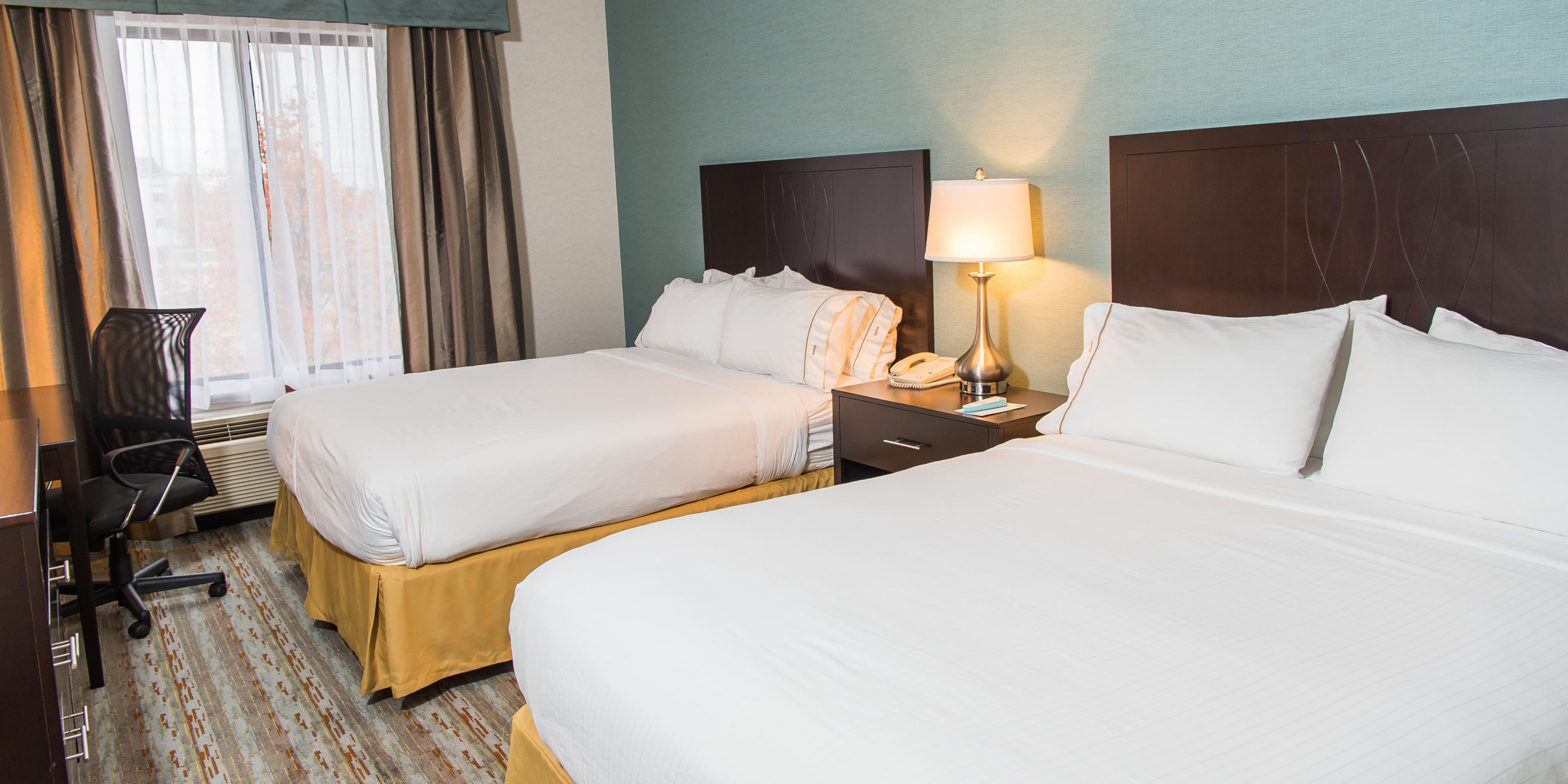 Christmas At The Warner Erie Pa 2022 Free Parking Holiday Inn Express & Suites Erie (Summit Township) Hotel By Ihg