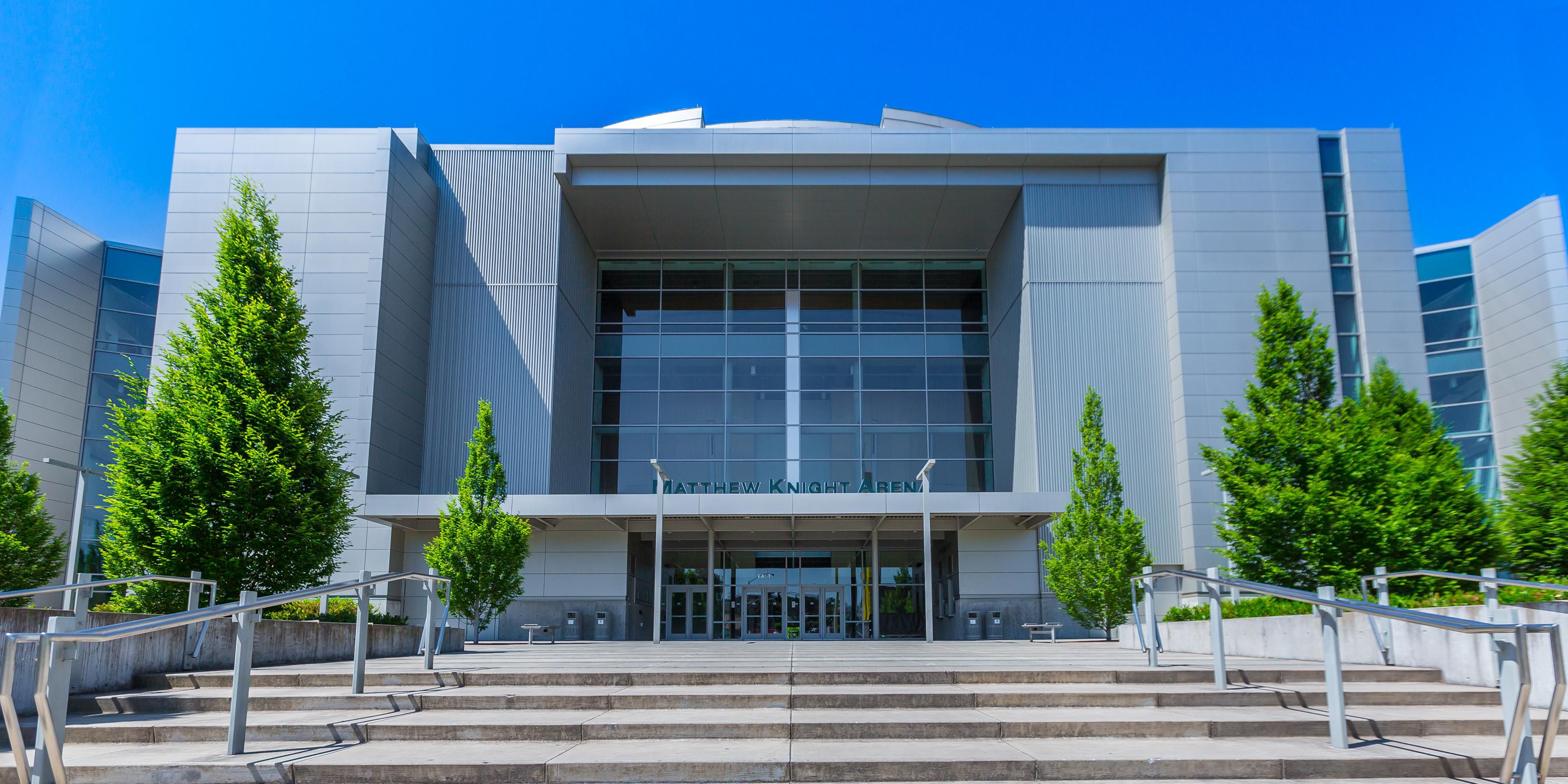 Headed to Eugene for a big concert or to enjoy Oregon Ducks Basketball?  No need to fight for parking on campus.  Our convenient location is just steps from Matthew Knight Arena, making it easy for you to enjoy a night out without the hassle of U of O traffic!