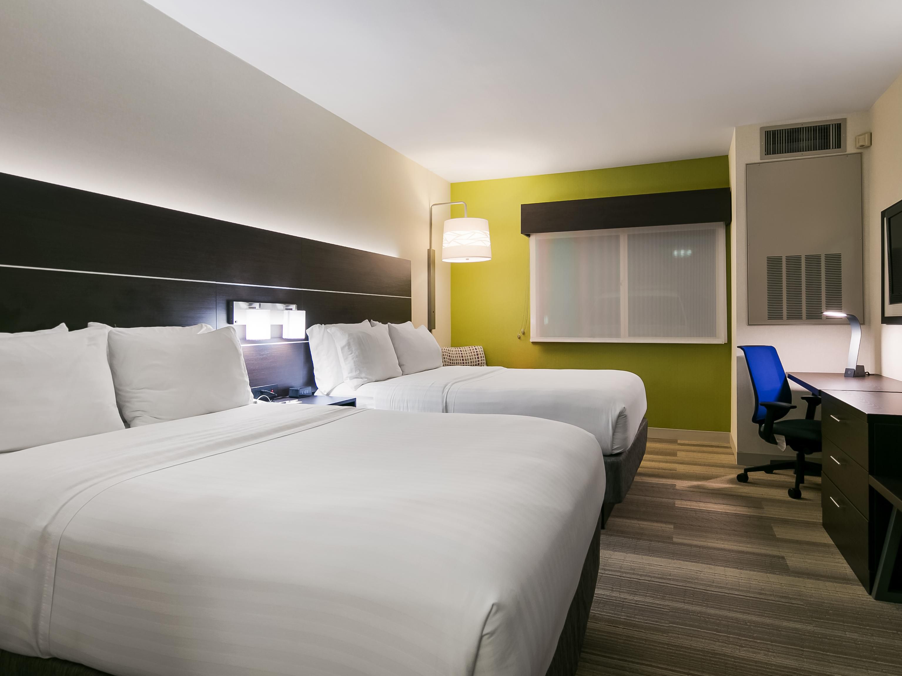 Holiday Inn Express & Suites Everett Guest Room & Suite Options