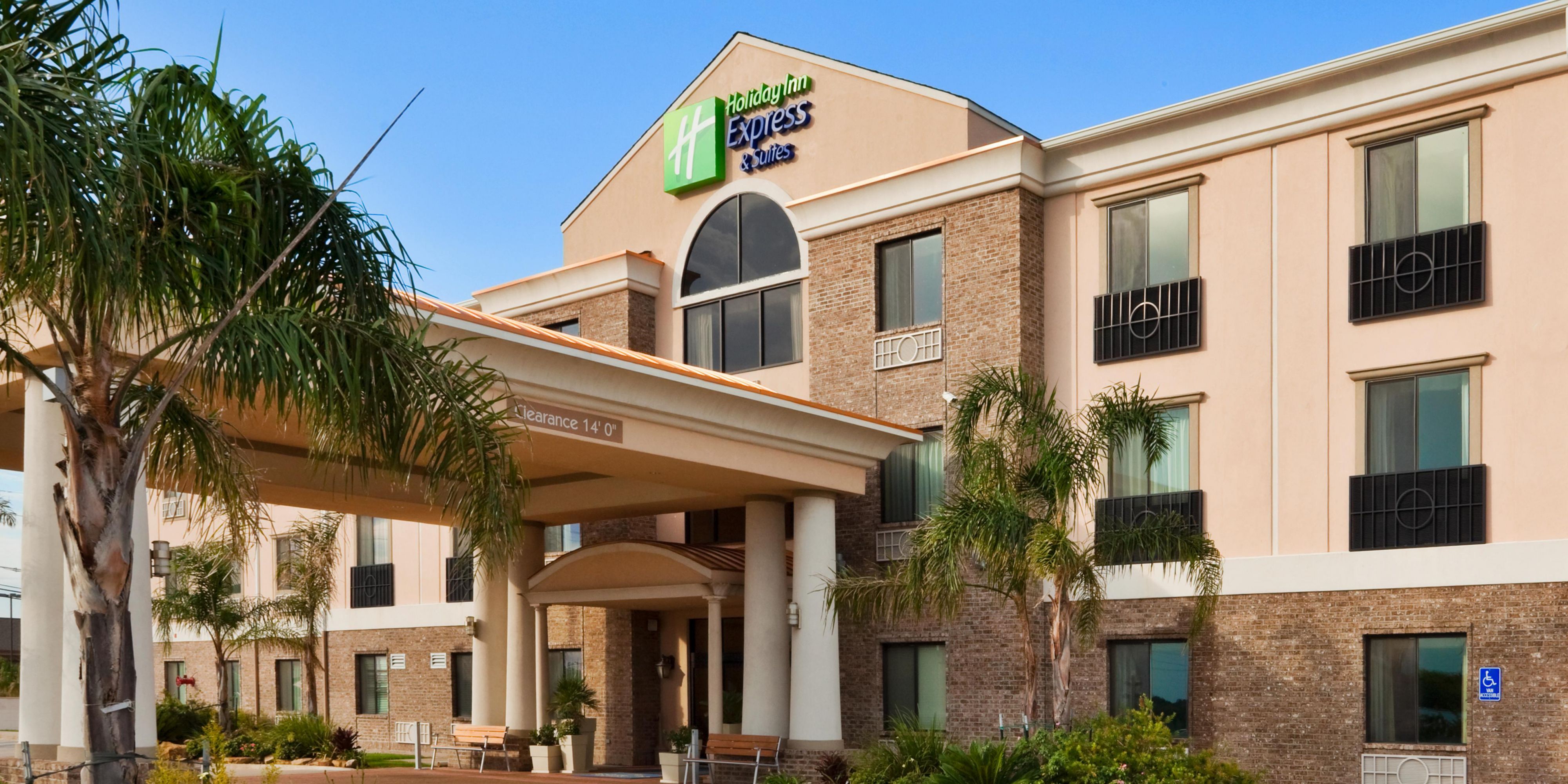 Holiday Inn Express & Suites Fairfield-North