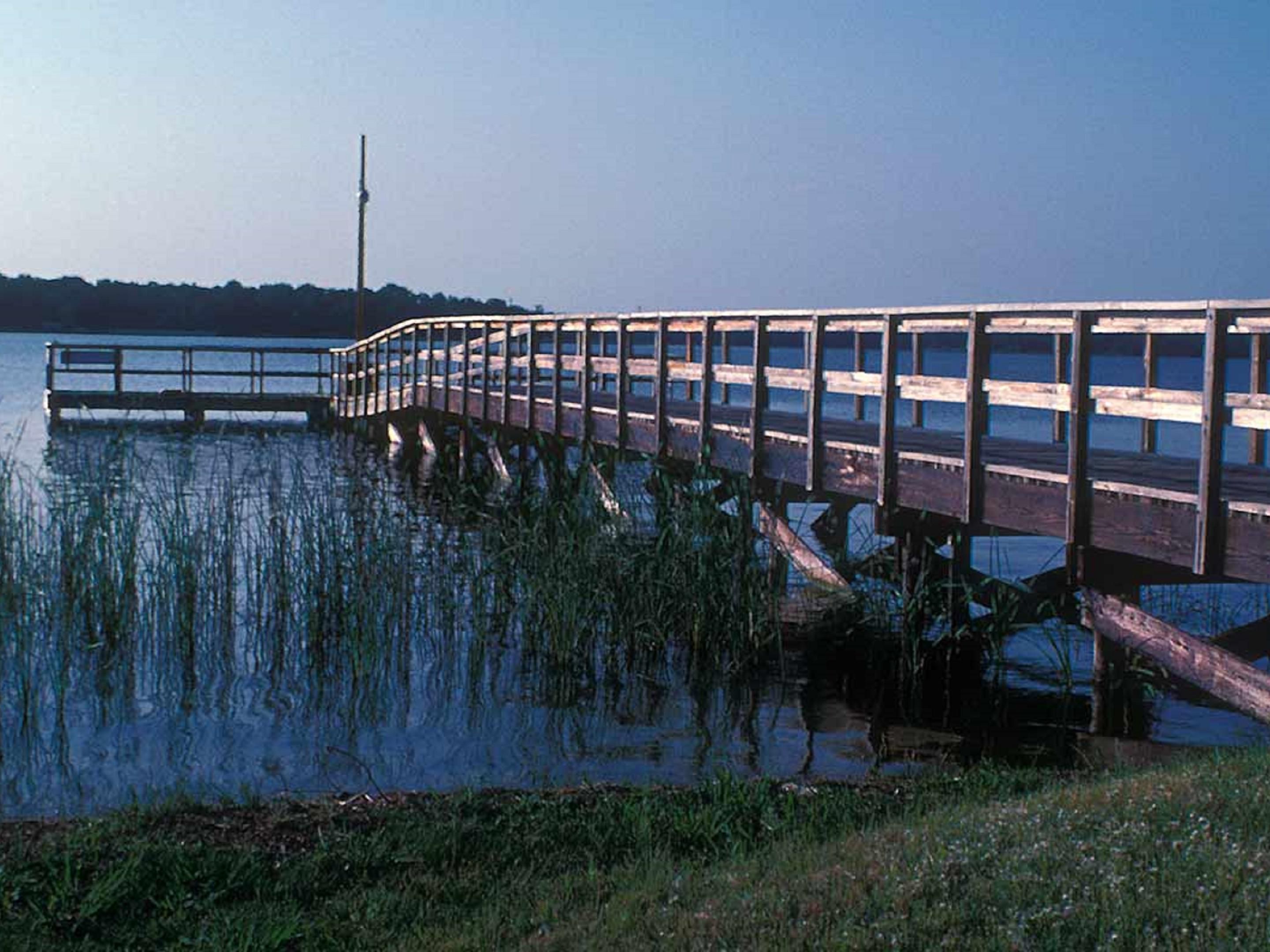Located just six miles northeast of Fairfield Texas.  Great for hiking, biking, fishing, boating and other activities to get back to nature.  If camping isn't your thing then book your hotel room and stay with us.  Enjoy our hot breakfast in the morning then head over to the lake!