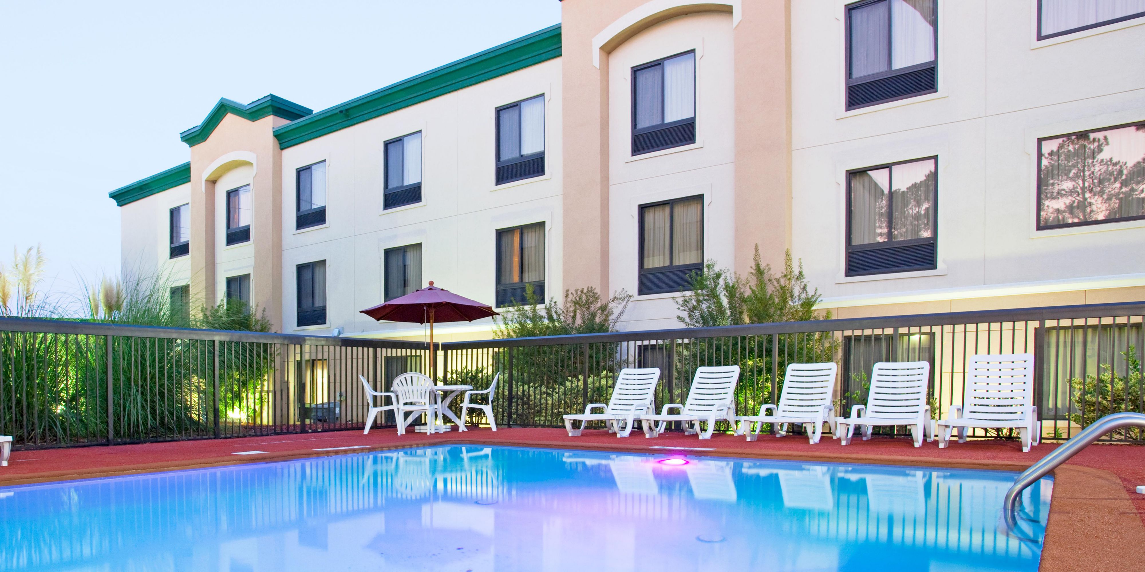 Located across the street from Cross Creek Mall. Fort Bragg & the Fayetteville Regional Airport are within 8 miles. Our location is great to walk with multiple entertainments within a walking distance. To explore Fayetteville, you can visit the Airborne and Special Operations Museum or visit the riverside Cape Fear Botanical Garden within 8 miles!