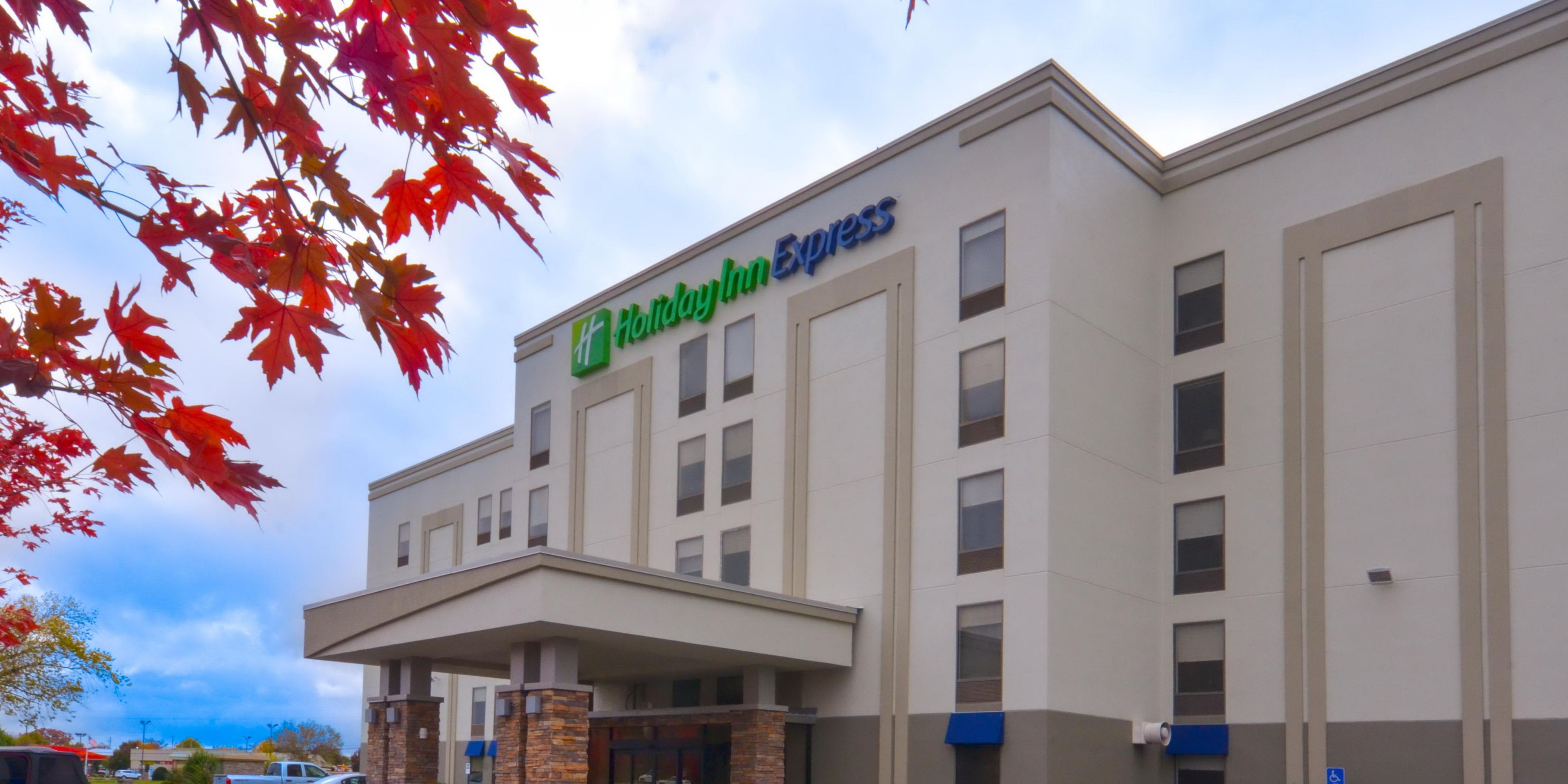 Holiday Inn Express & Suites Fayetteville Univ Of Ar Area