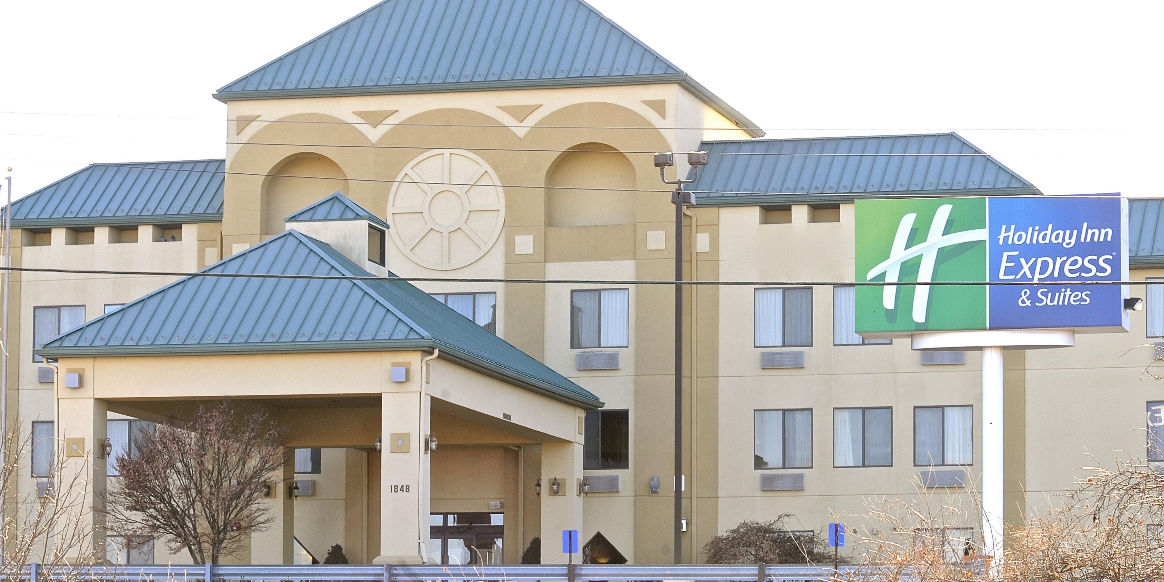 Holiday Inn Express & Suites St. Louis West - Fenton