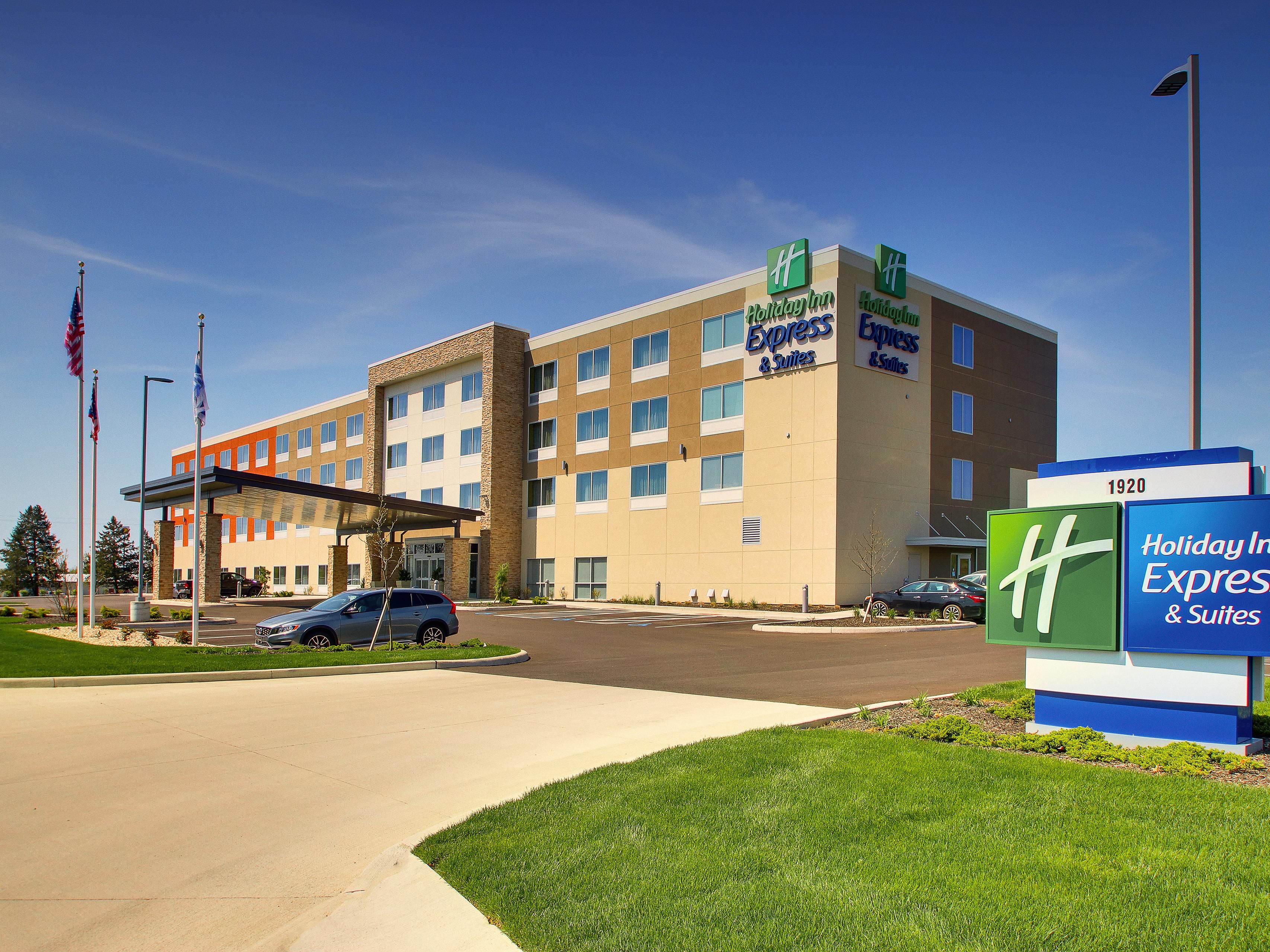 Holiday Inn Express & Suites Findlay North Hotel by IHG