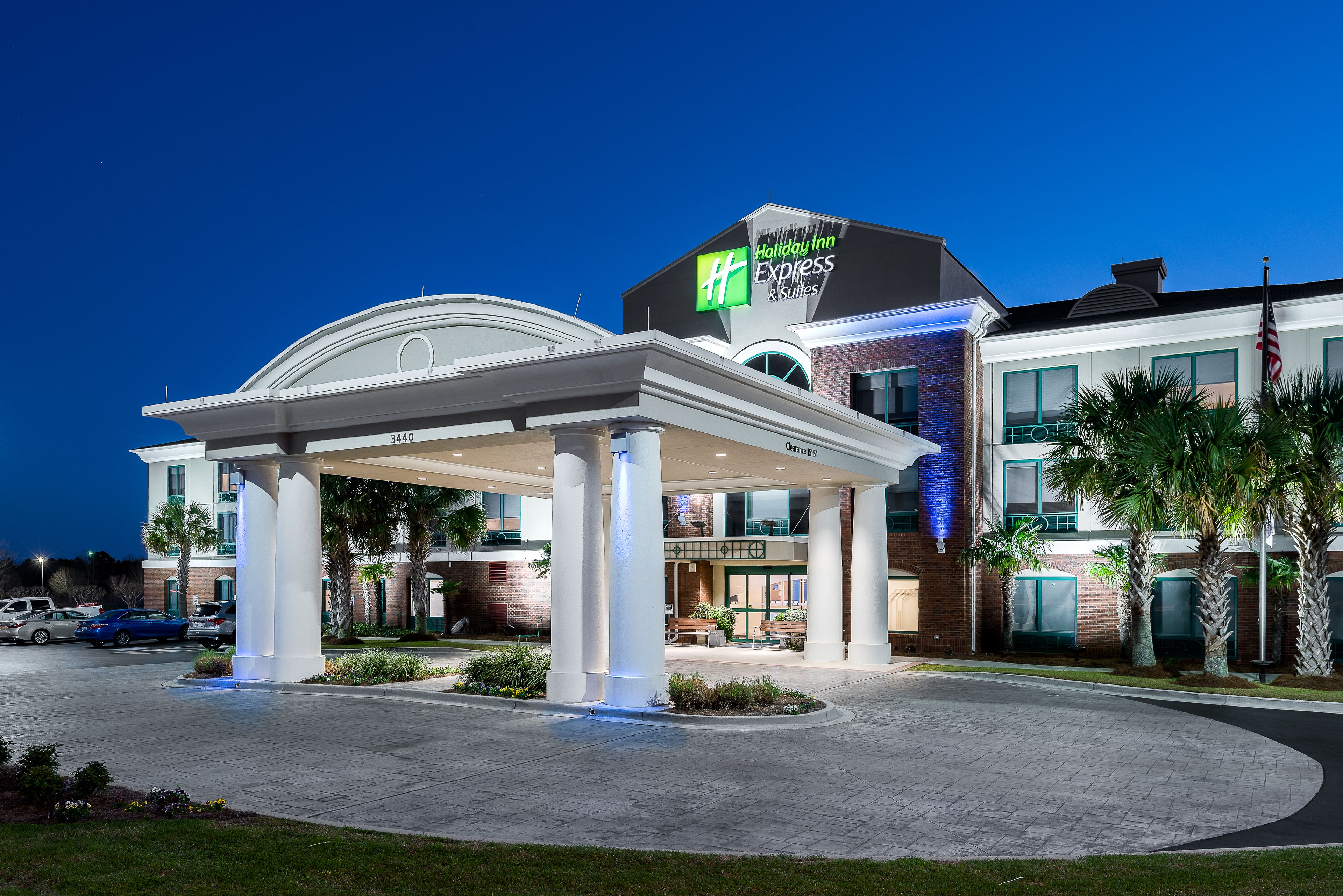 Holiday Inn Express & Suites Florence I-95 &