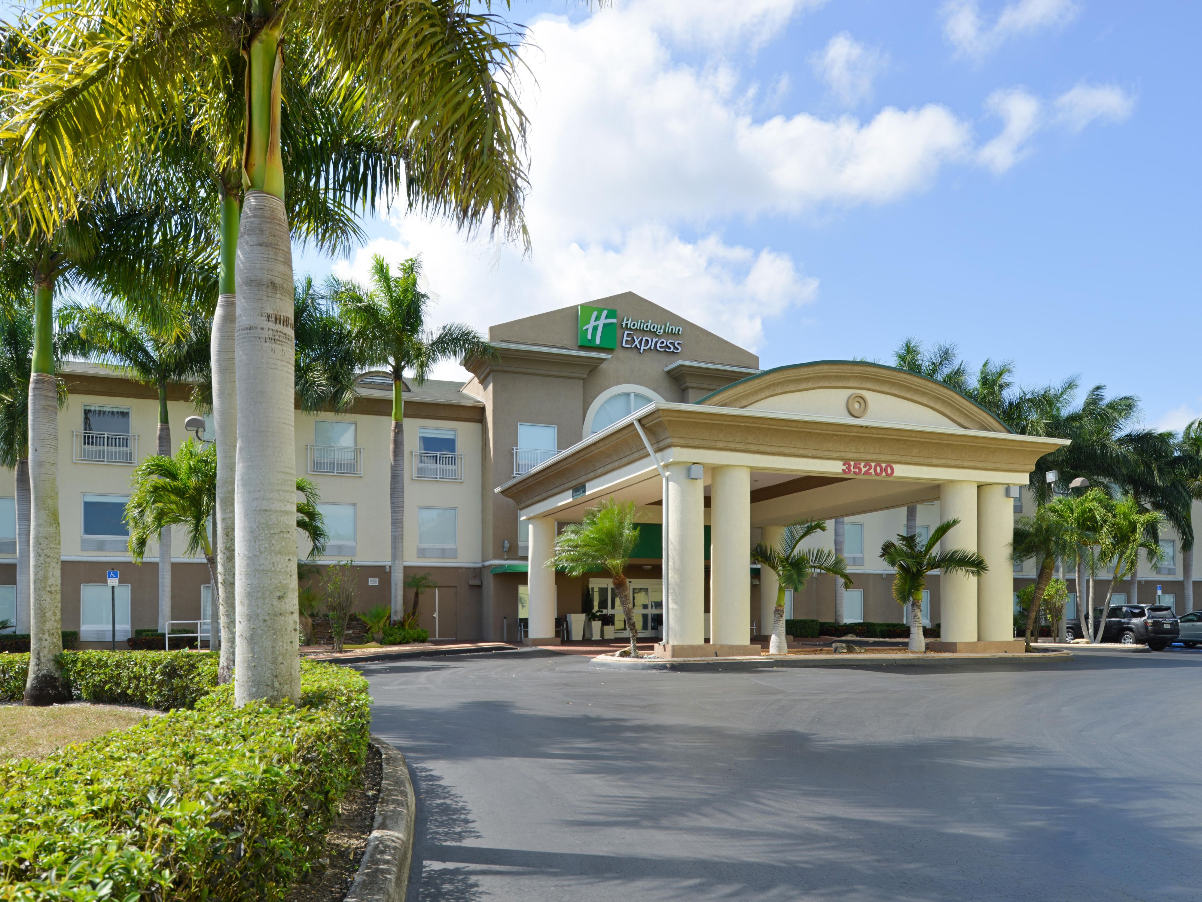 Florida City Hotel | Holiday Inn Express & Suites Florida City-Gateway ...