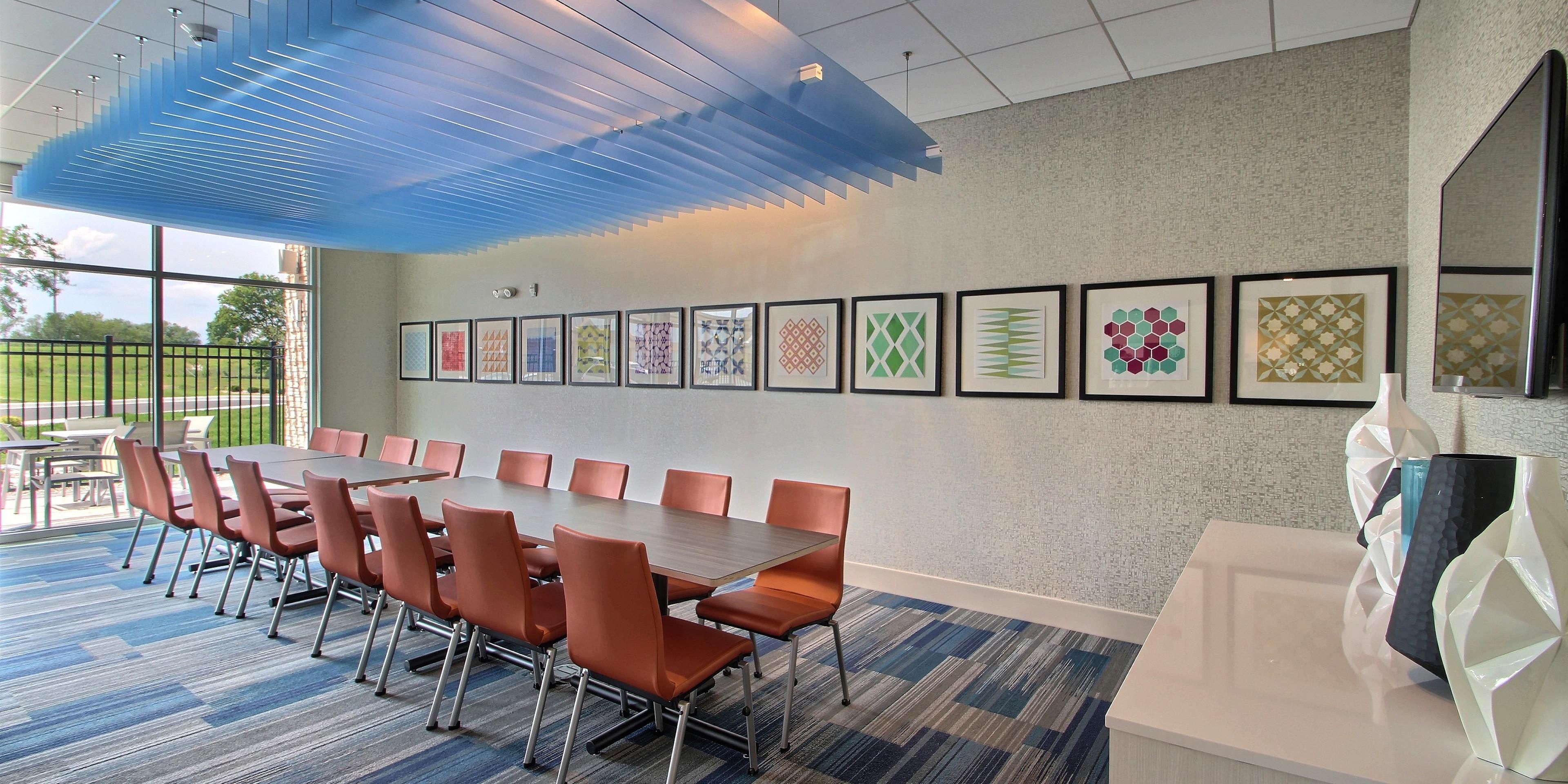 Need meeting space to host your next event? Call the hotel for details and to book. 