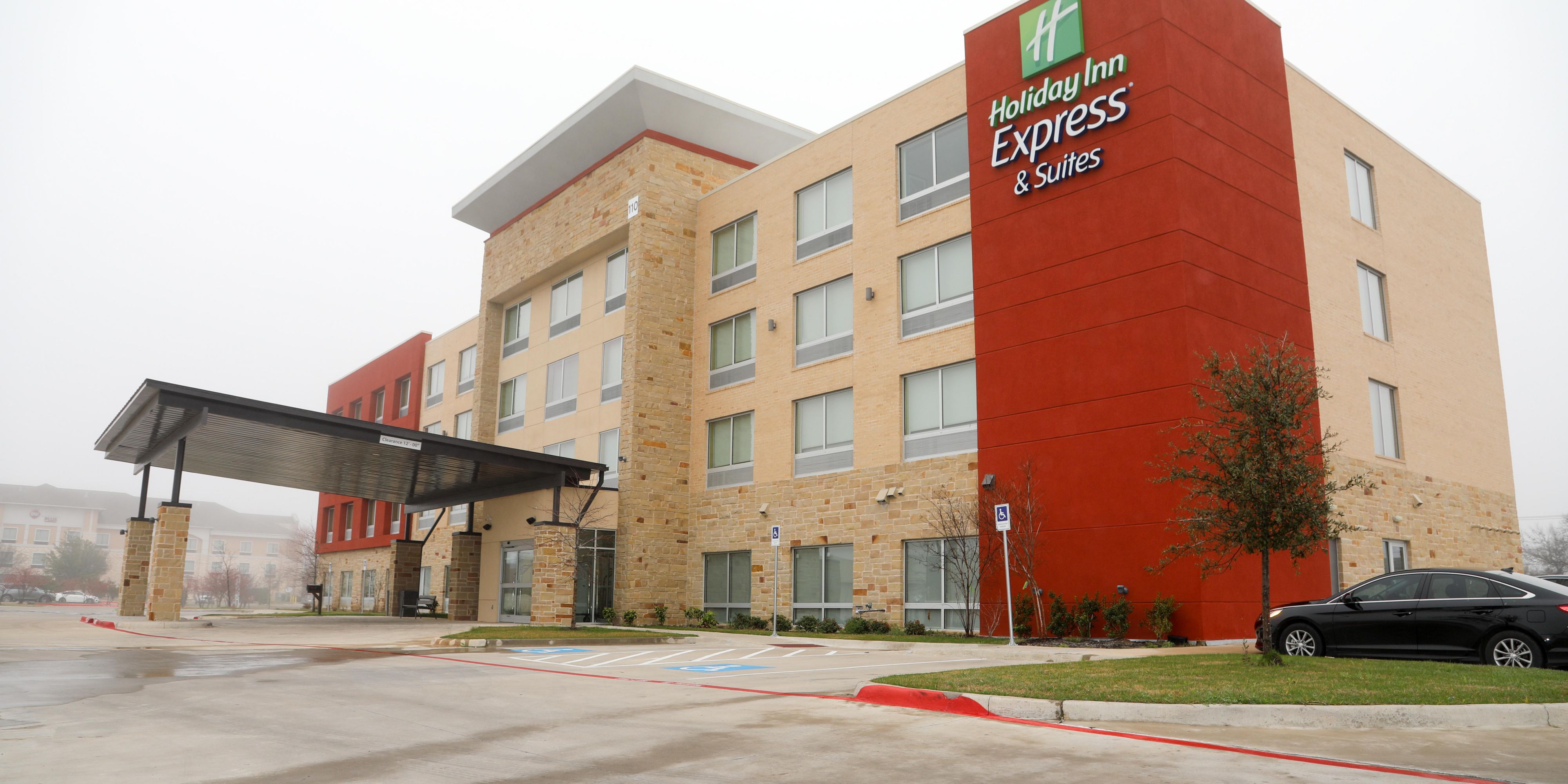 Holiday Inn Express & Suites Forney