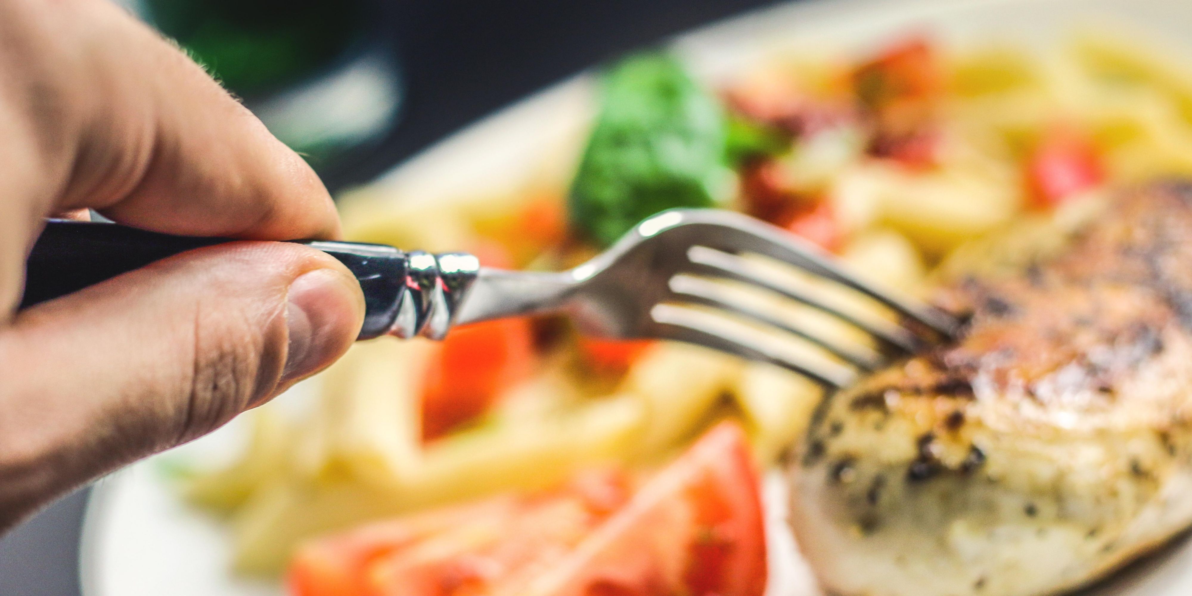 There are some great restaurants near our hotel in Fort Dodge. Check out local fares like Taco Tico or Rides Bar & Grill, or enjoy dinner at chain favorites like Perkins, Buffalo Wild Wings, and Applebee's. During the morning head over to Dunkin Donuts or Starbucks for a great coffee.
