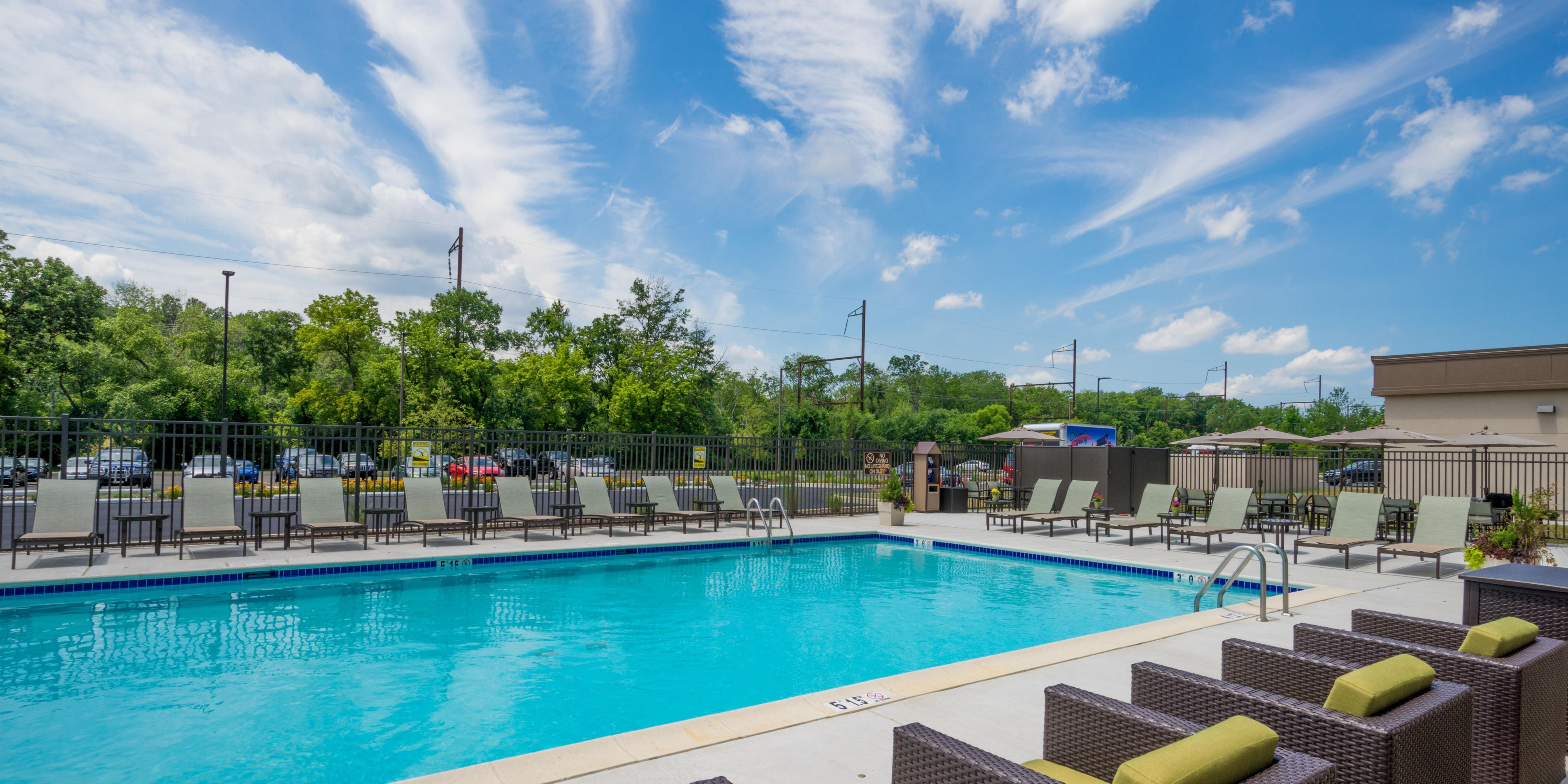 Relax on a lounge chair or take a swim in our seasonal outdoor pool. Unwind poolside, take shade under an umbrella, or cool off after a day of sightseeing or meetings. Our pool is open from late May through September, 11am to 8pm. Our hotel also offers a Fitness Center with treadmills, rowing machines, and weights for total travel wellness.