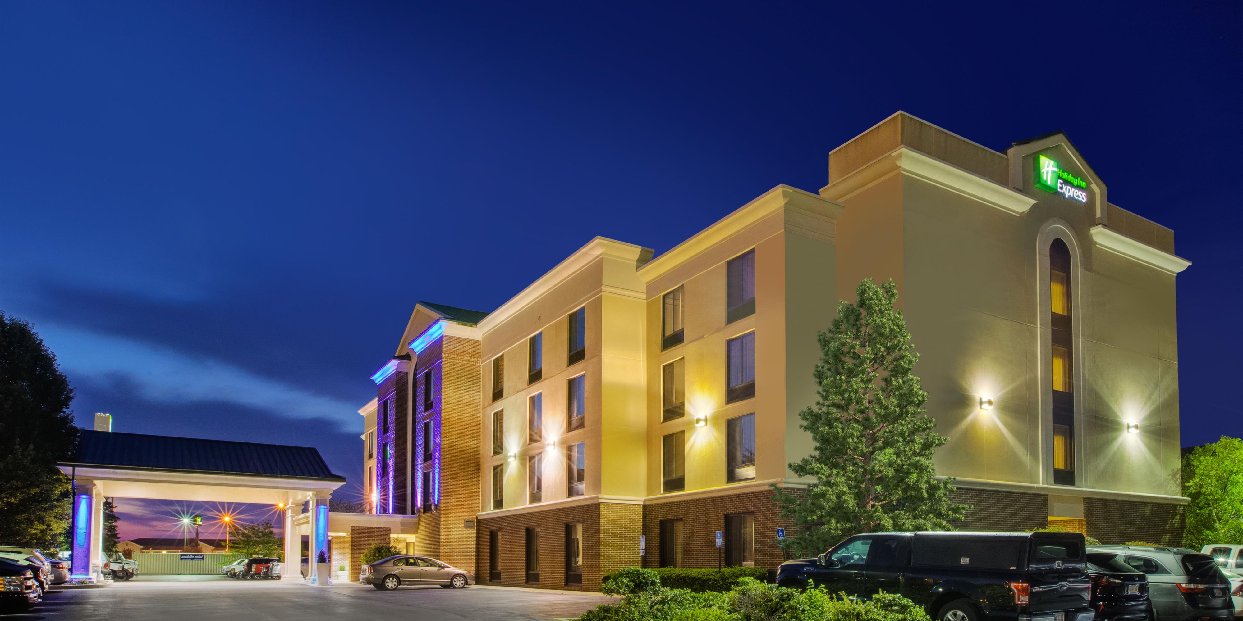 With Downtown Fort Wayne only 8 miles away, we are the perfect location for all events in Fort Wayne!