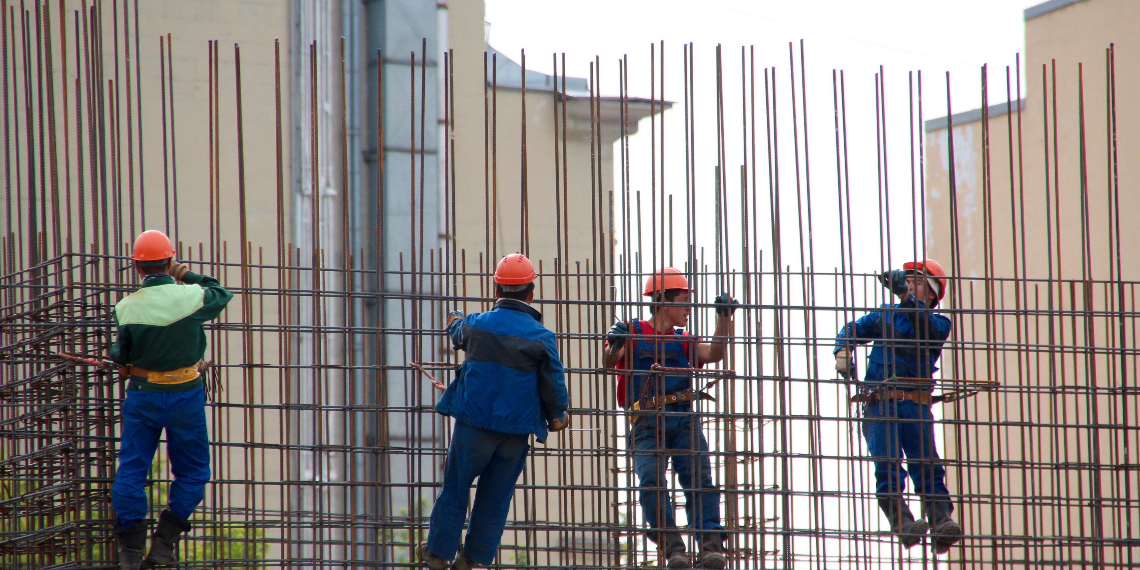 We welcome the Construction and Utilities Companies and Crews that are improving the area to make a better and safer world for us all. We offer Free WIFI, Indoor Pool, and Fitness Center. Let us know if we can help arrange Parking for Work Vehicles and Equipment.
